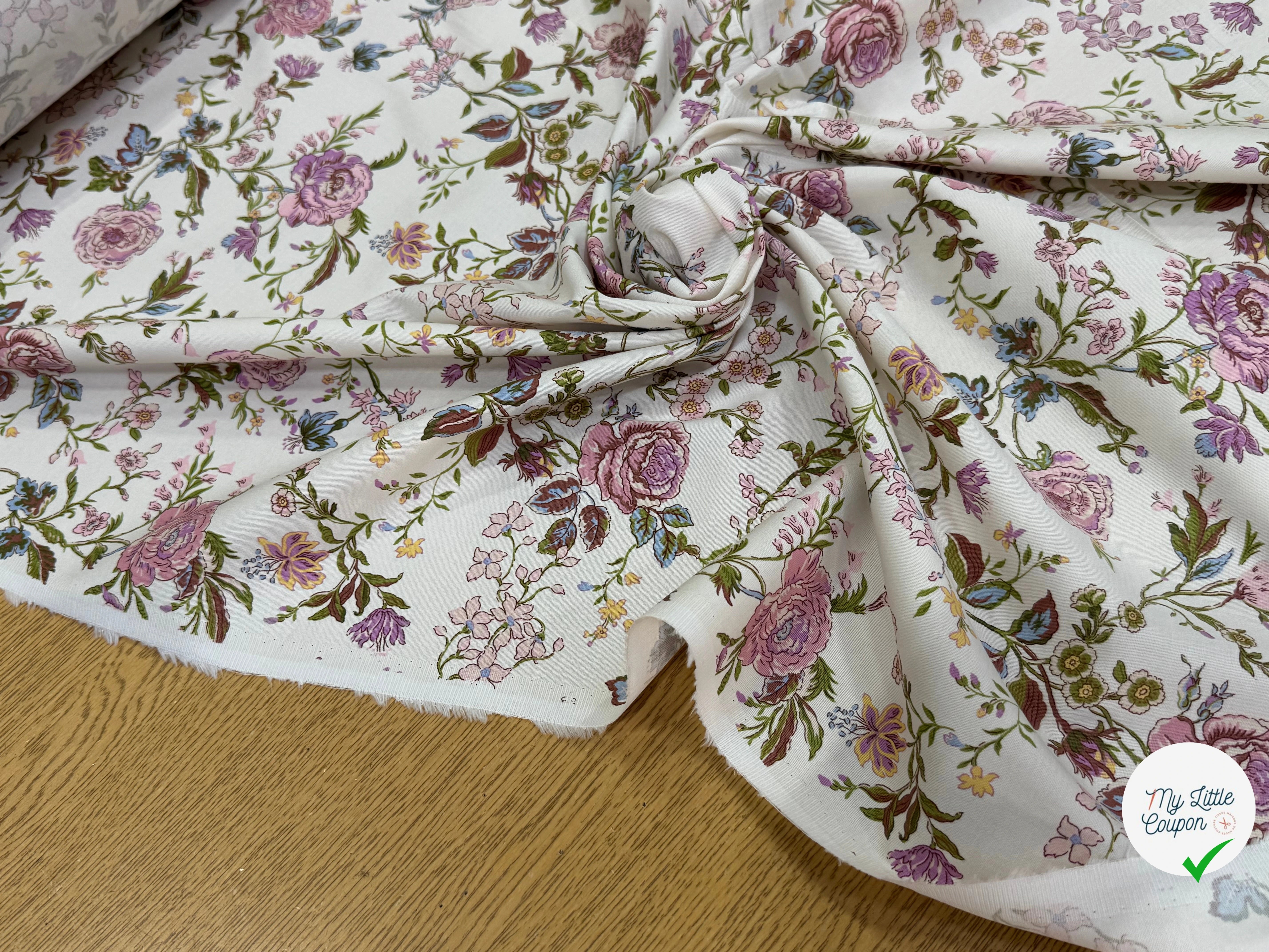 GABARDINE DE COTON FINE STRETCH ÉCRU JOLIES FLEURS ROSE VERT - My Little Coupon