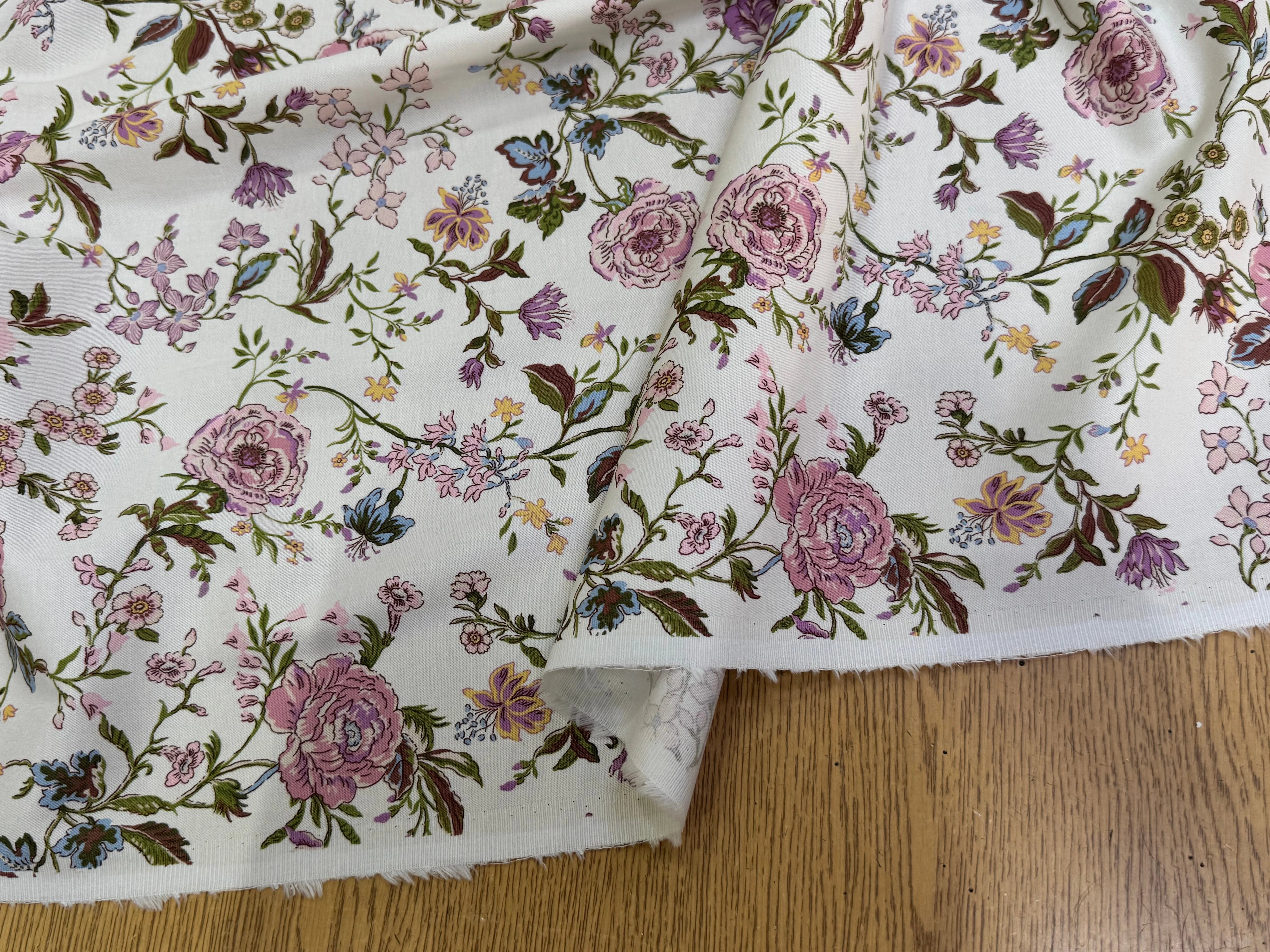 GABARDINE DE COTON FINE STRETCH ÉCRU JOLIES FLEURS ROSE VERT - My Little Coupon