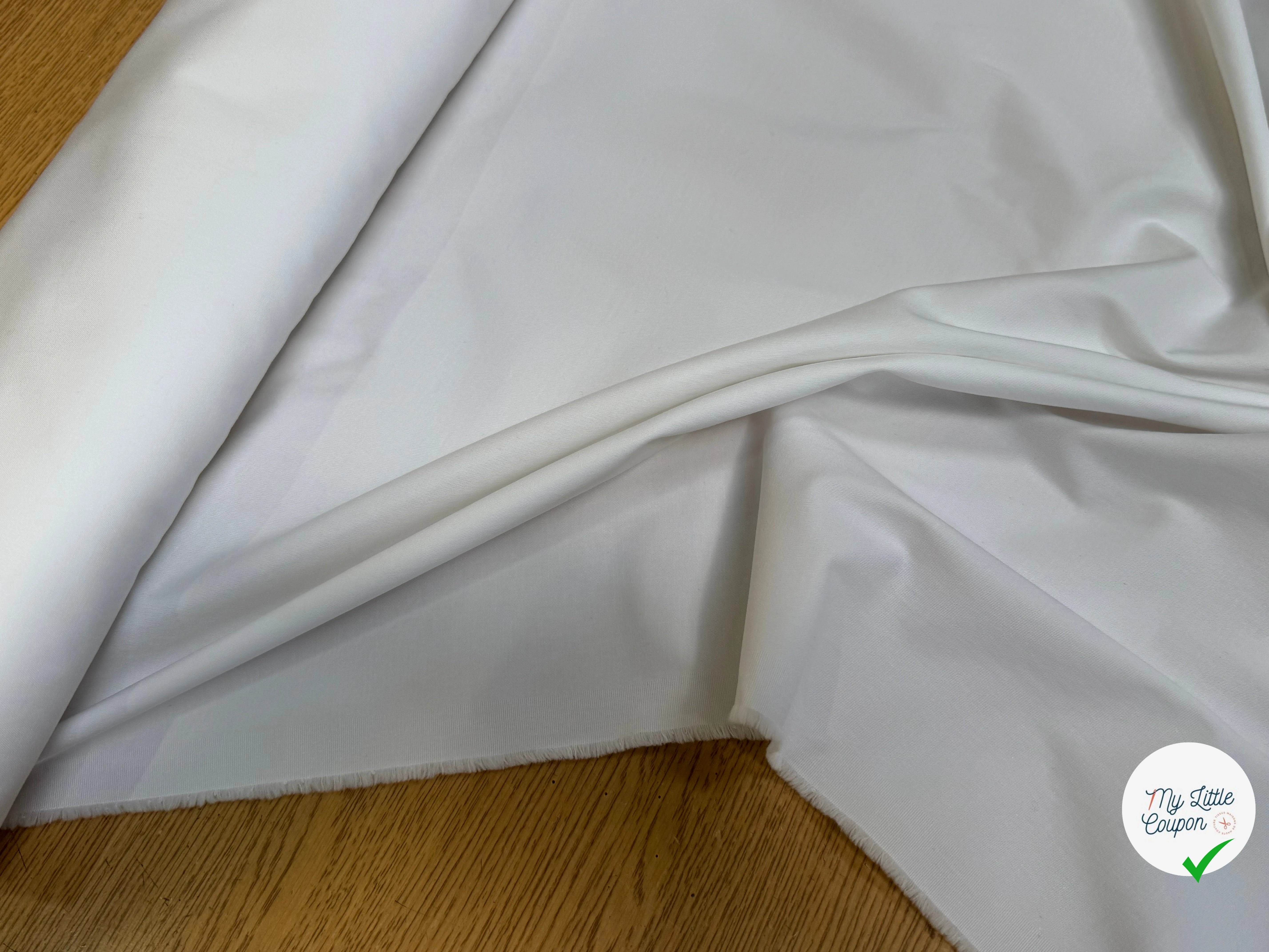 GABARDINE DE COTON FINEMENT SERGÉE STRETCH BLANC FINESSE - My Little Coupon