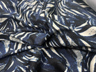 GABARDINE DE COTON LÉGÈREMENT SATINÉE IMPRIMÉ COUPS DE PINCEAU MARINE FOND ÉCRU - My Little Coupon