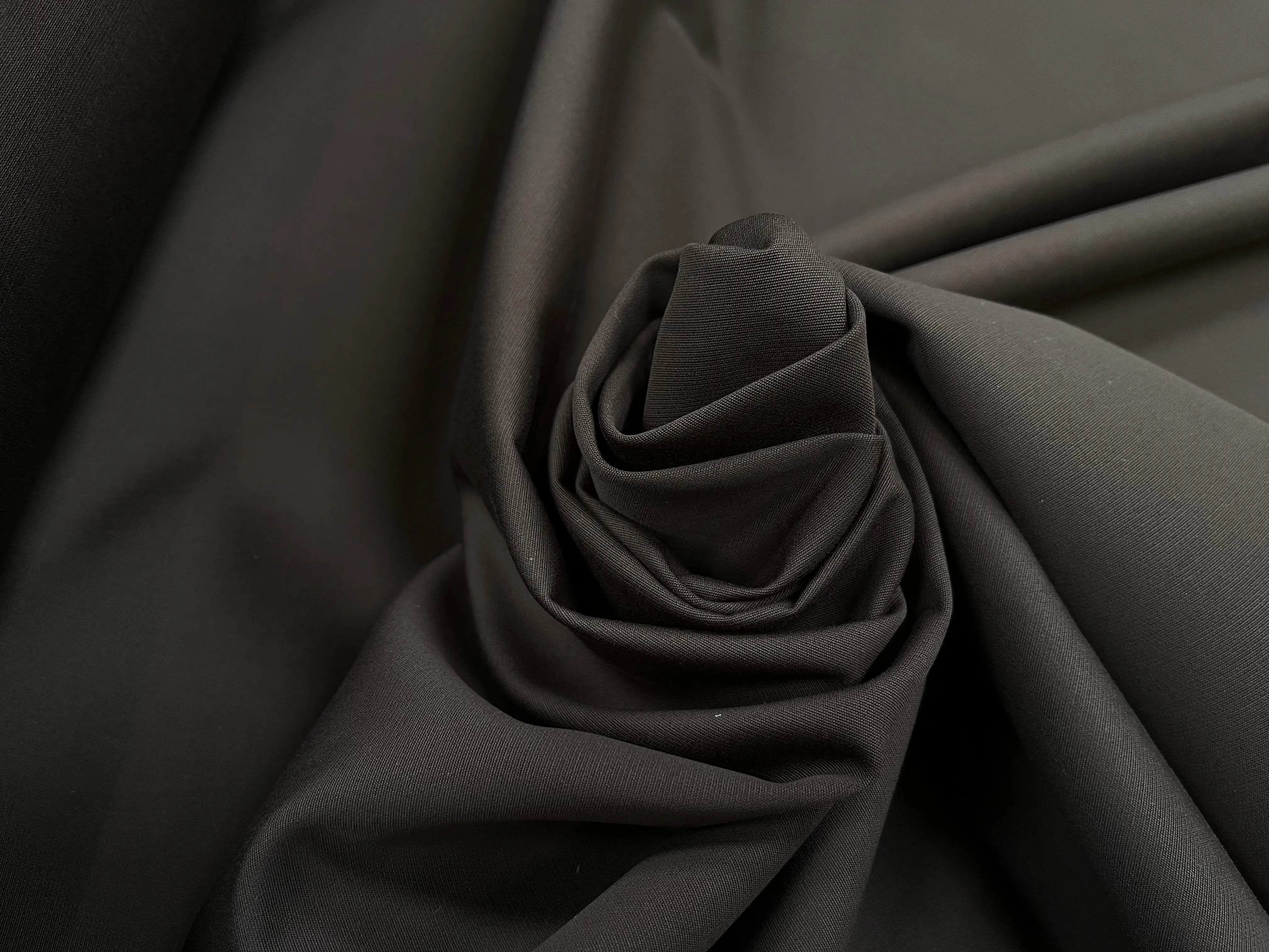 GABARDINE DE COTON LOURDE LEGREMENT STRETCH MUD BROWN - My Little Coupon