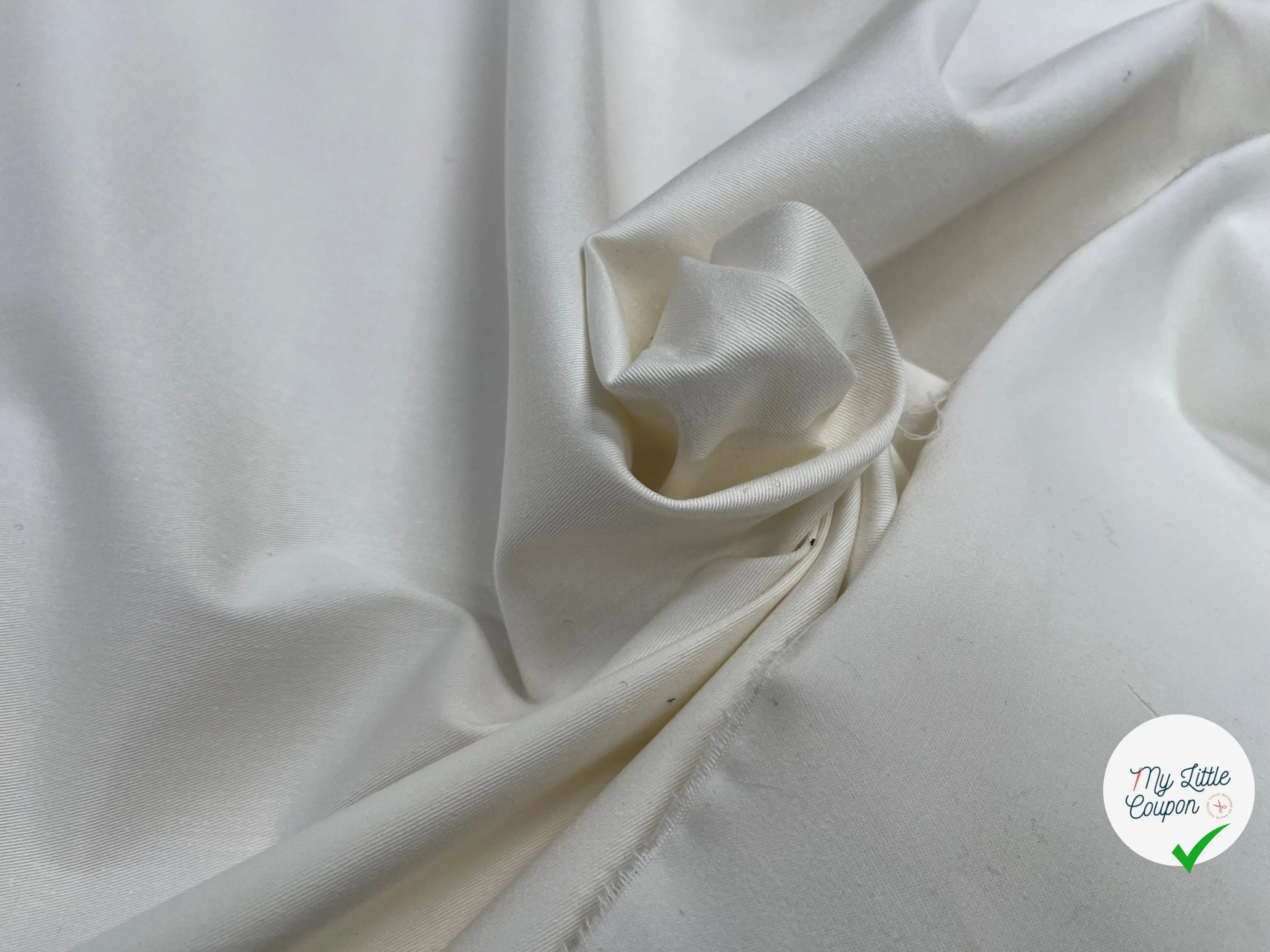 GABARDINE DE COTON STRECH BLANC CASSÉ - My Little Coupon