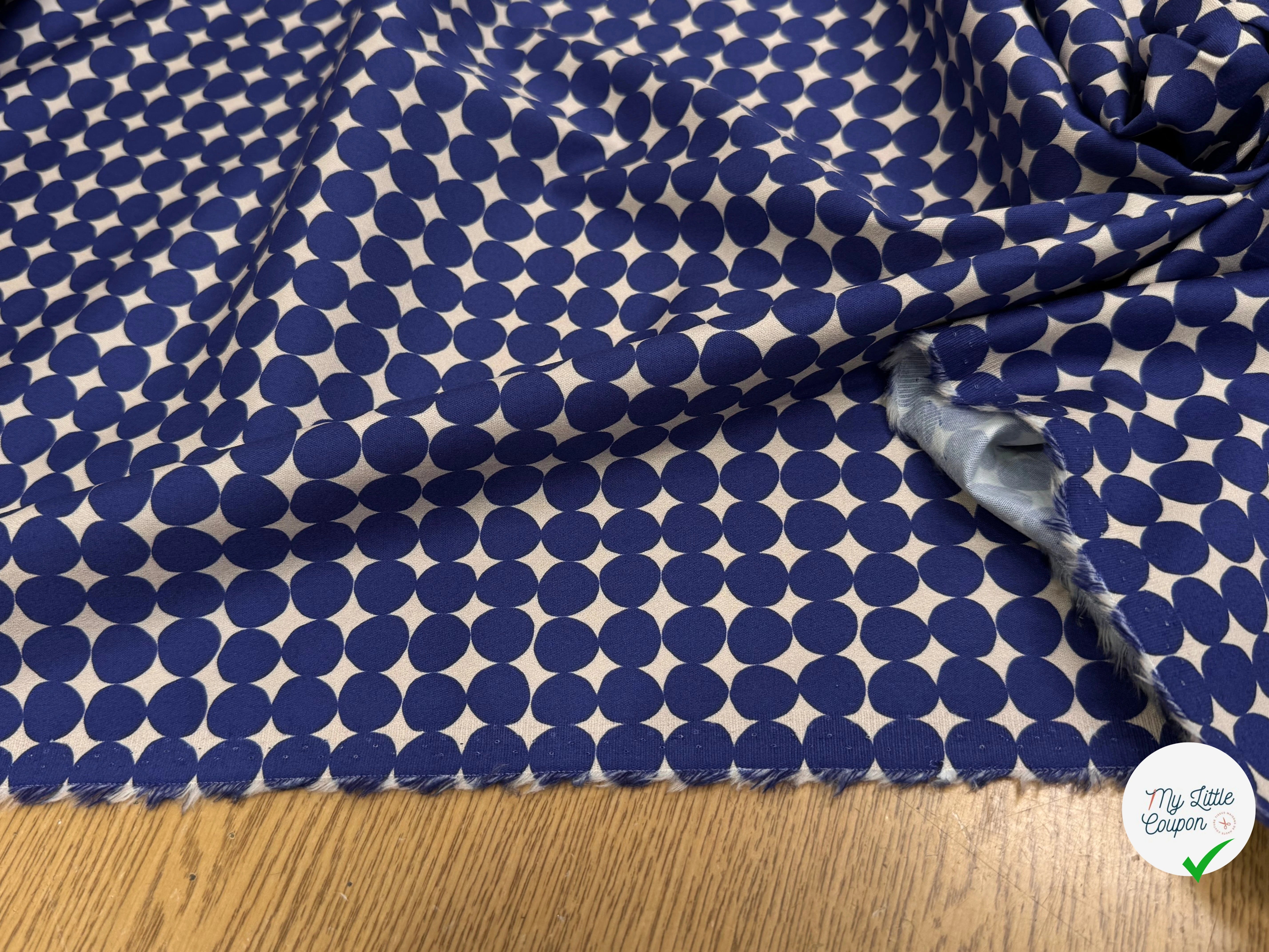GABARDINE DE COTON STRETCH IMPRIMÉE POIS ARTEMIDE ROND BLEU - My Little Coupon
