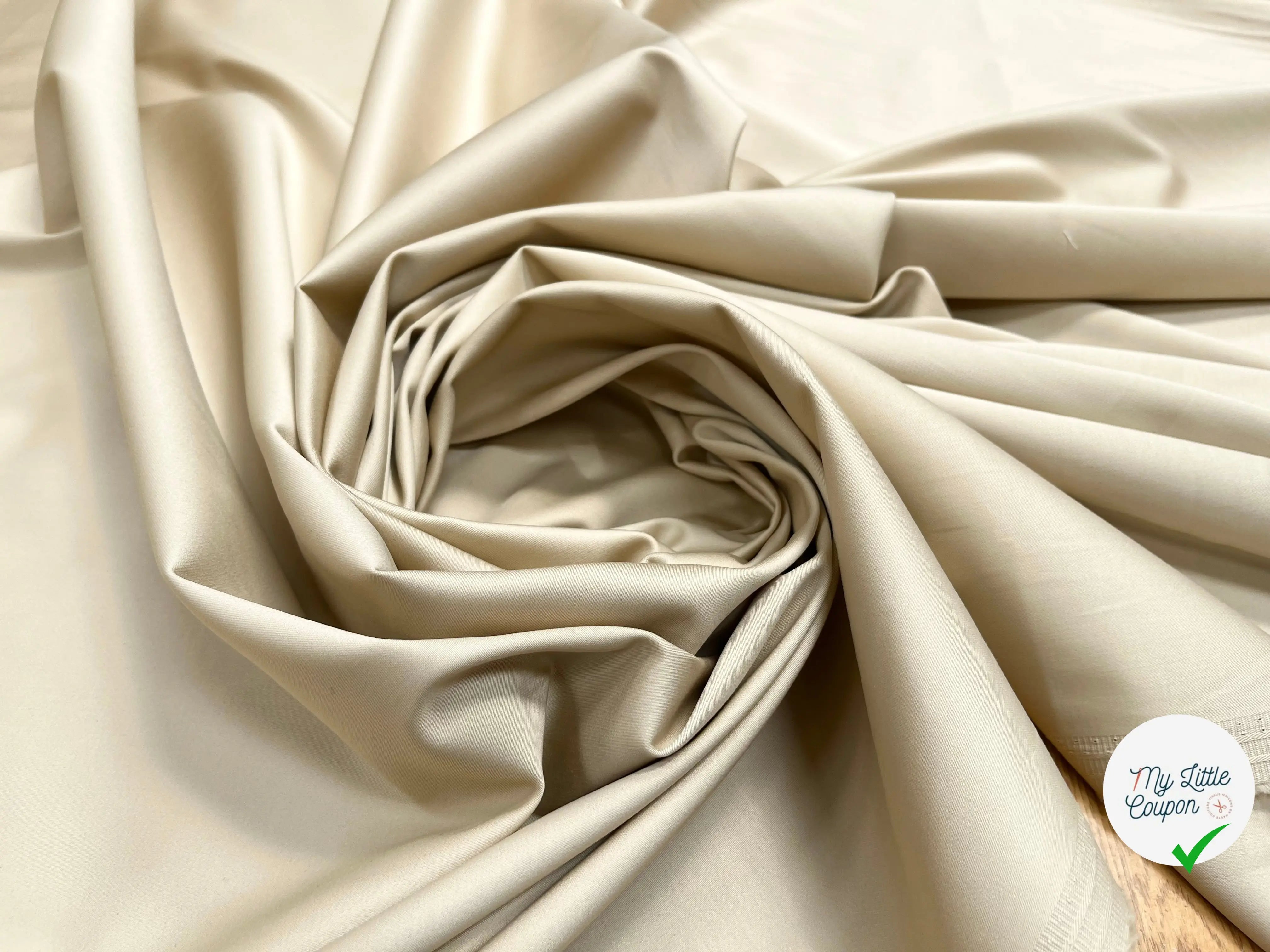 GABARDINE DE COTON STRETCH UNI BEIGE CLAIR ENVERS LISSE - My Little Coupon