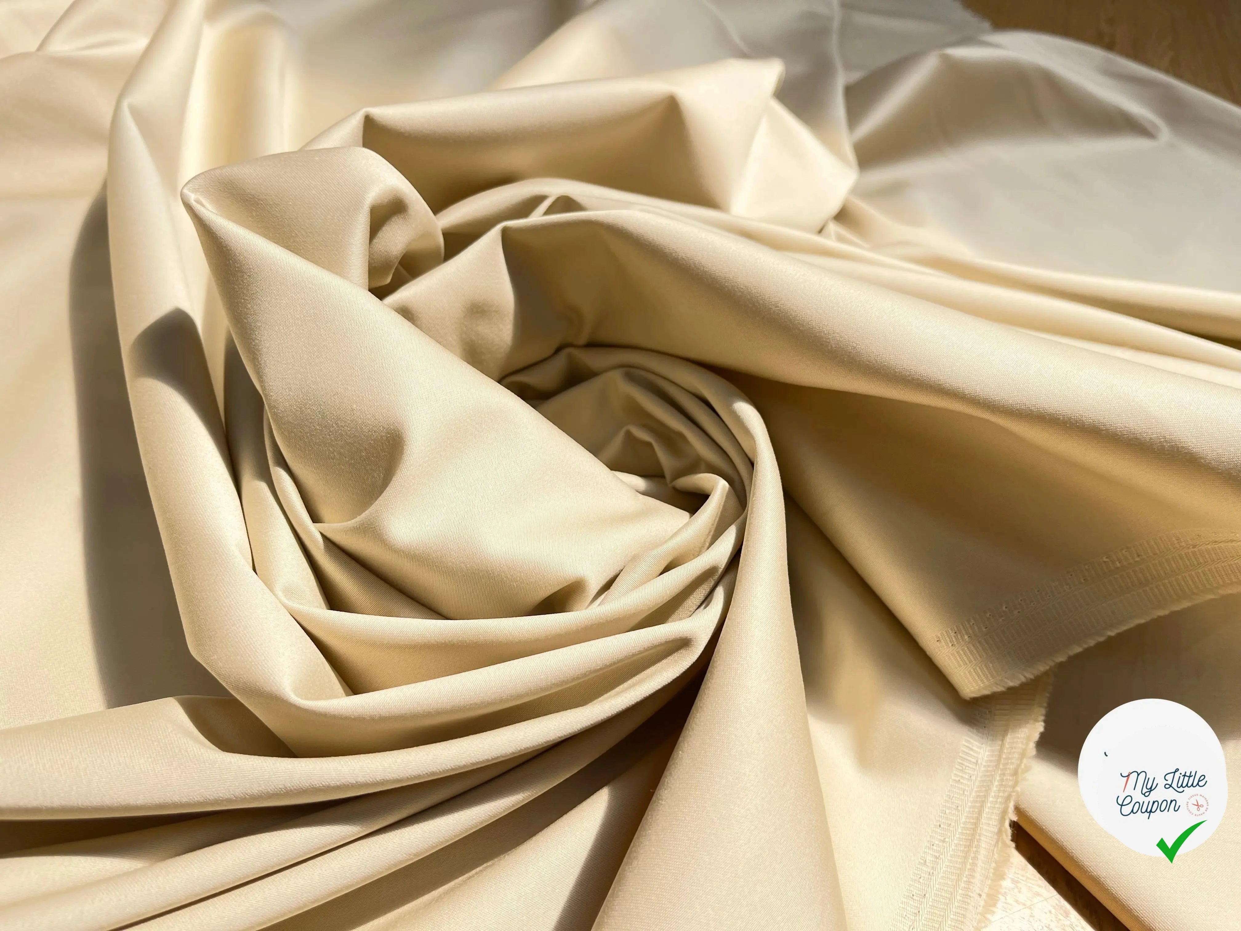 GABARDINE DE COTON STRETCH UNI BEIGE CLAIR ENVERS LISSE - My Little Coupon