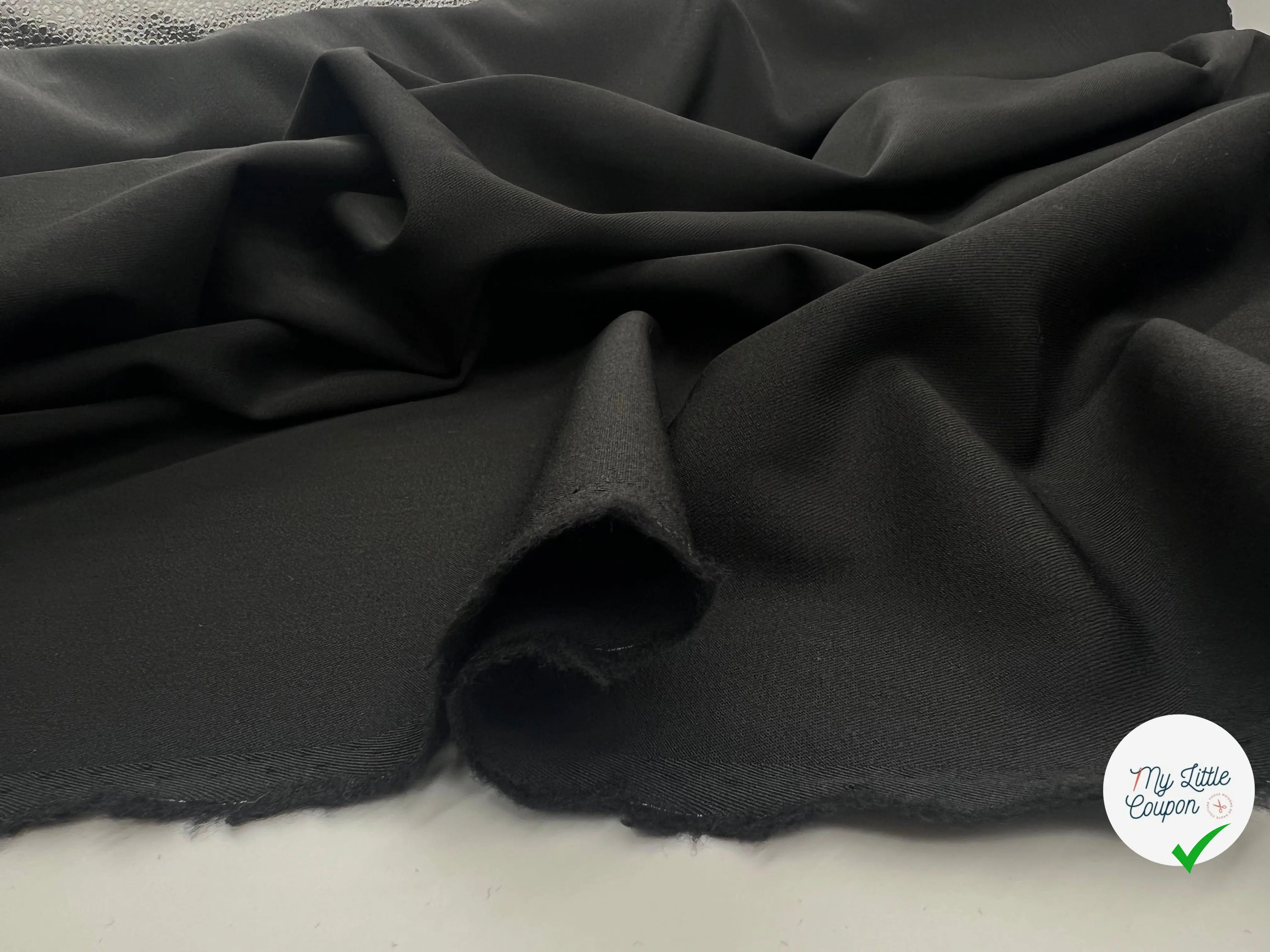 GABARDINE DE LAINE FLUIDE ET EXTENSIBLE NOIR - My Little Coupon - tissu - coudre