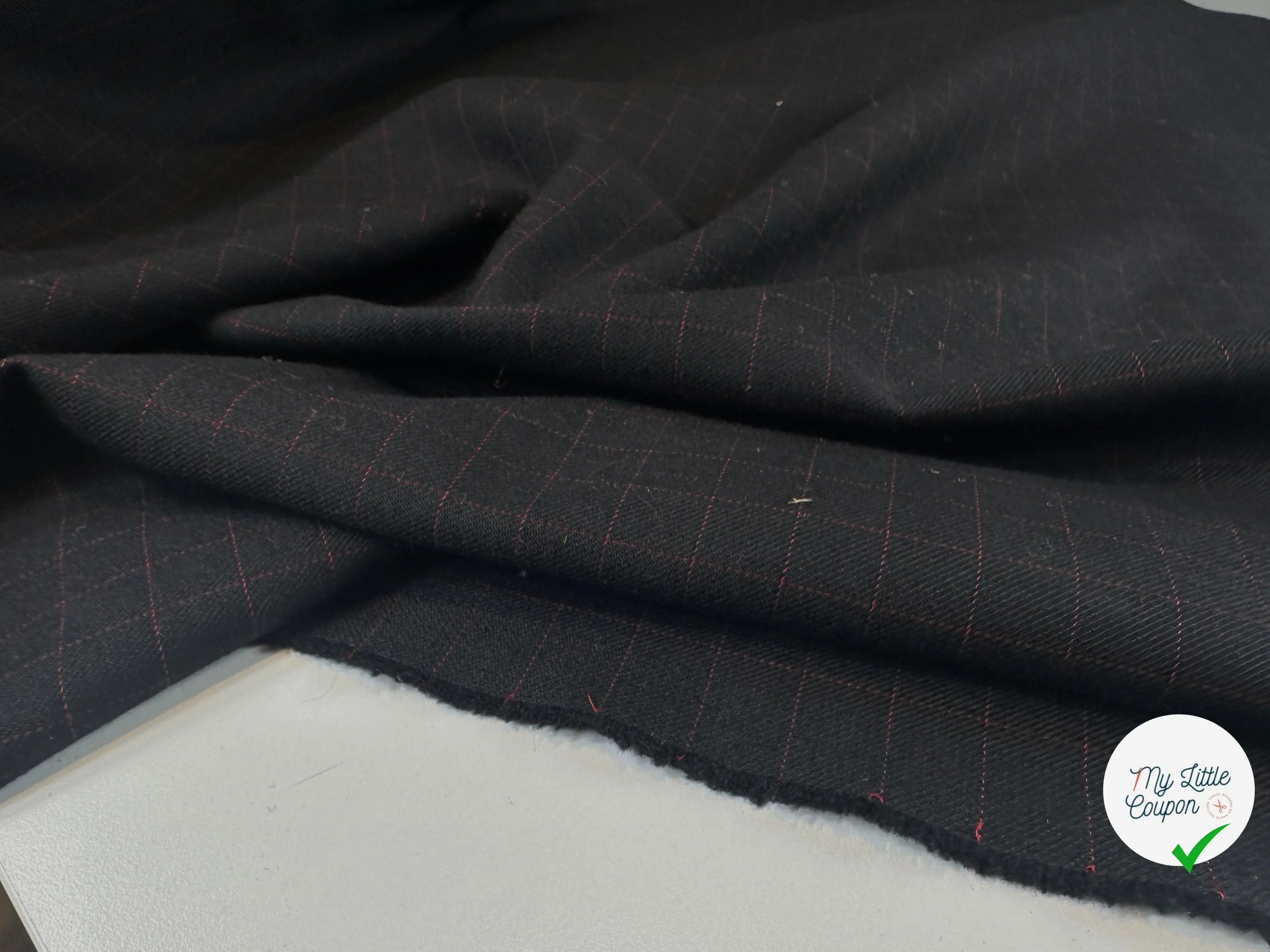 GABARDINE DE LAINE NOIR QUADRILLÉ ROUGE MLC INTERN