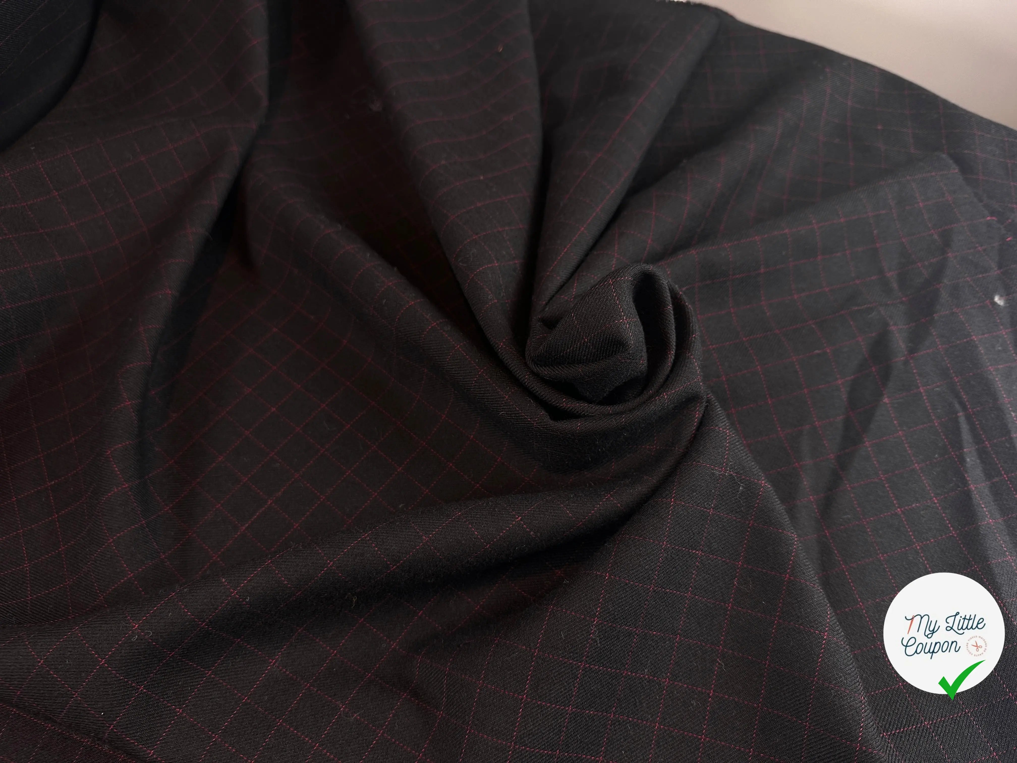 GABARDINE DE LAINE NOIR QUADRILLÉ ROUGE MLC INTERN