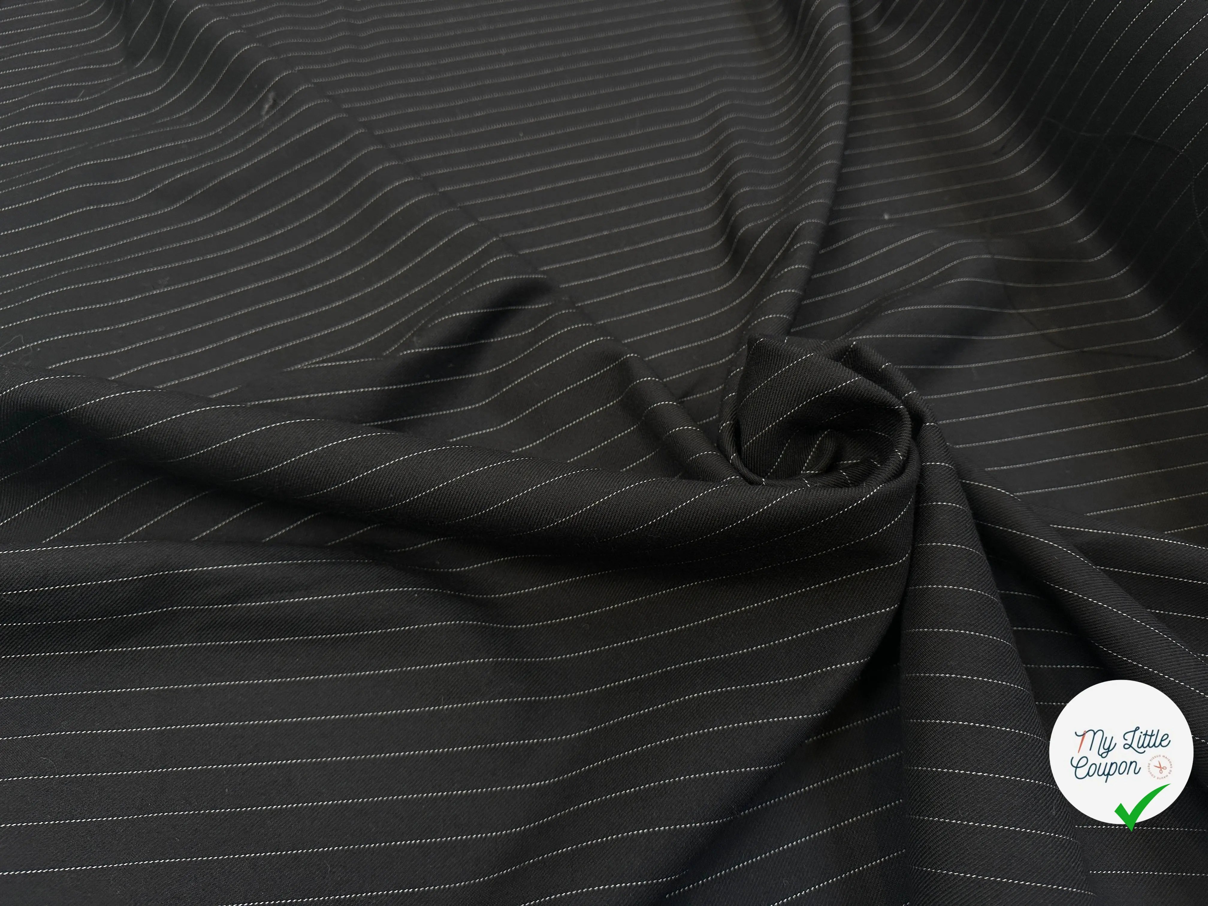 GABARDINE DE LAINE RAYURES FINE NOIR - My Little Coupon