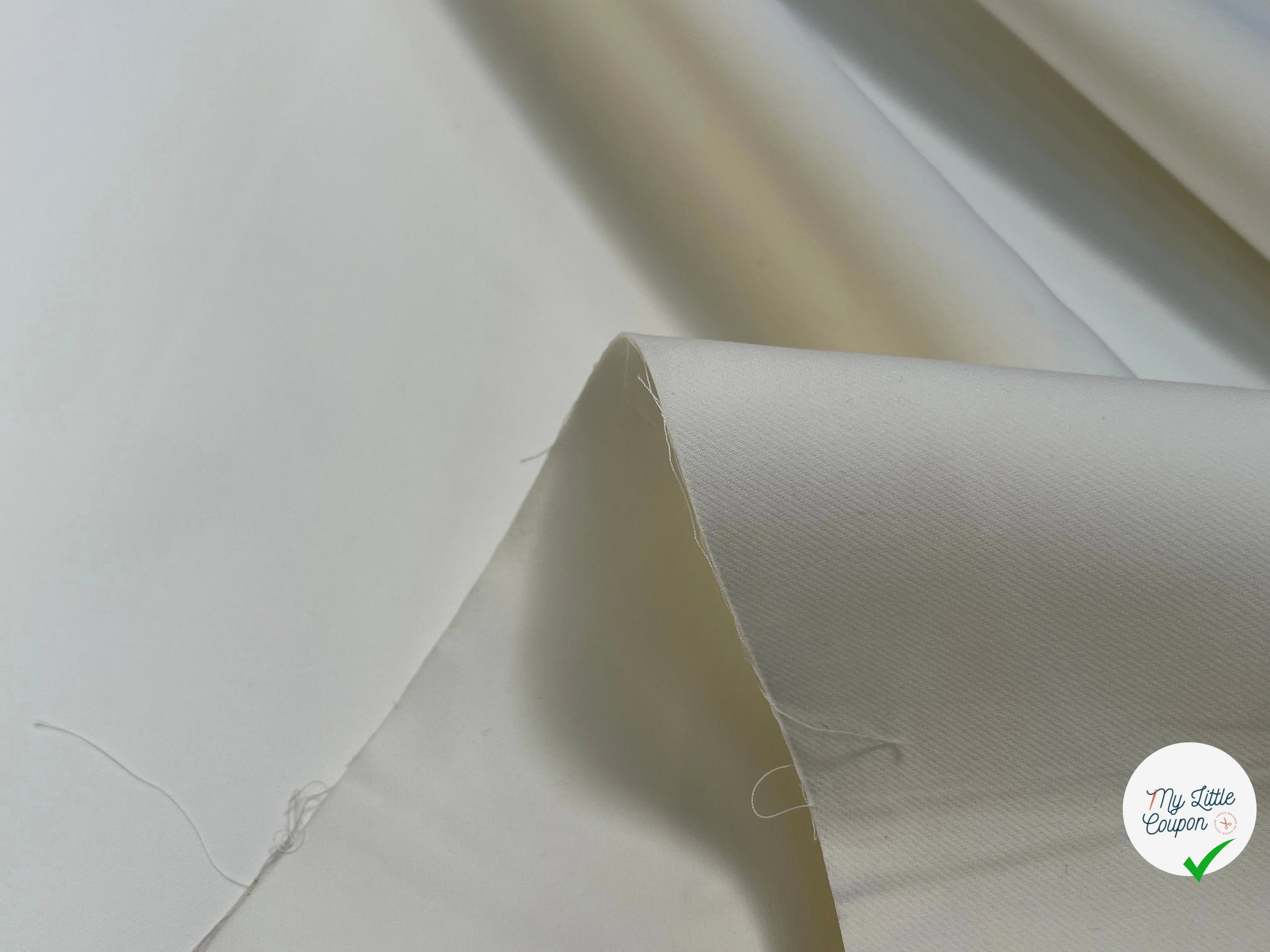 GABARDINE DOUBLE ETOFFE BLANC CASSÉ LÉGÈREMENT STRETCH  BELLE TENUE - My Little Coupon