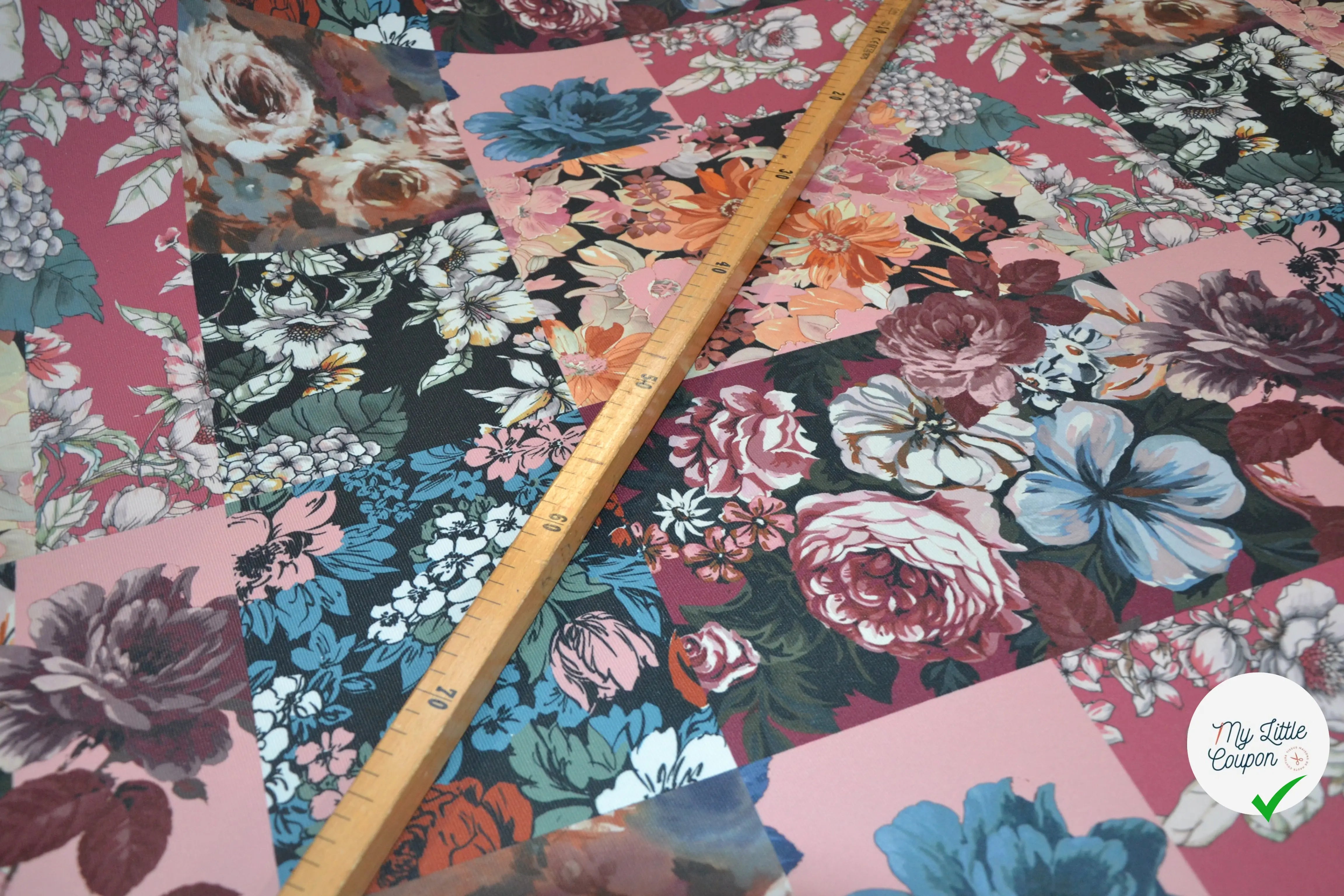 GABARDINE DRILL FLEURS & GEOMETRIE ENVERS BLEU LAVANDE MSO