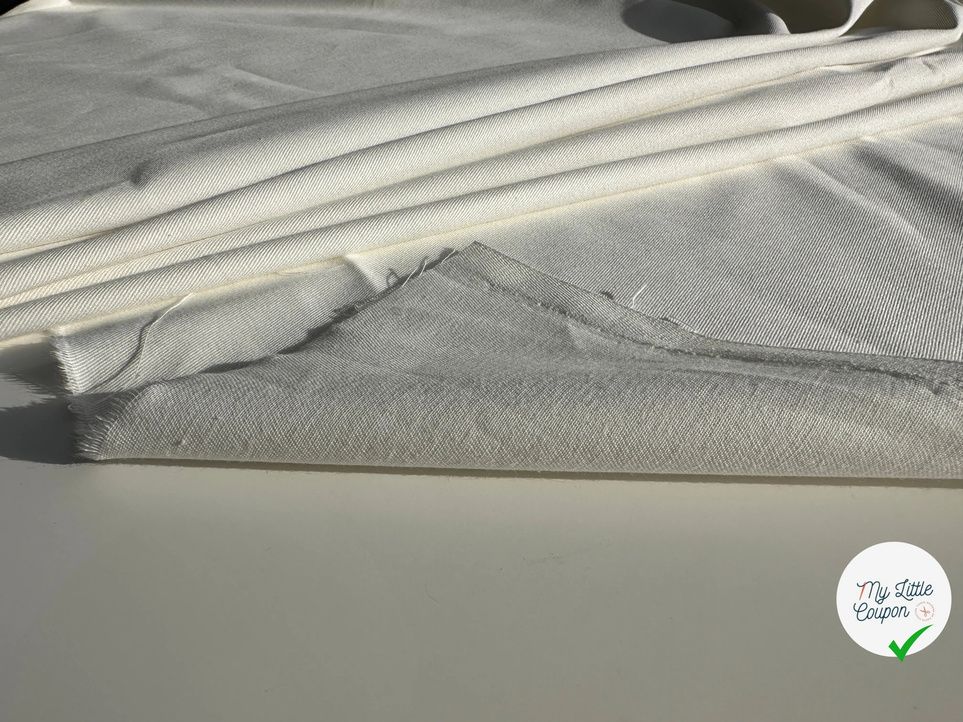 GABARDINE FINE DE COTON BLANC CASSÉ MLC INTERN