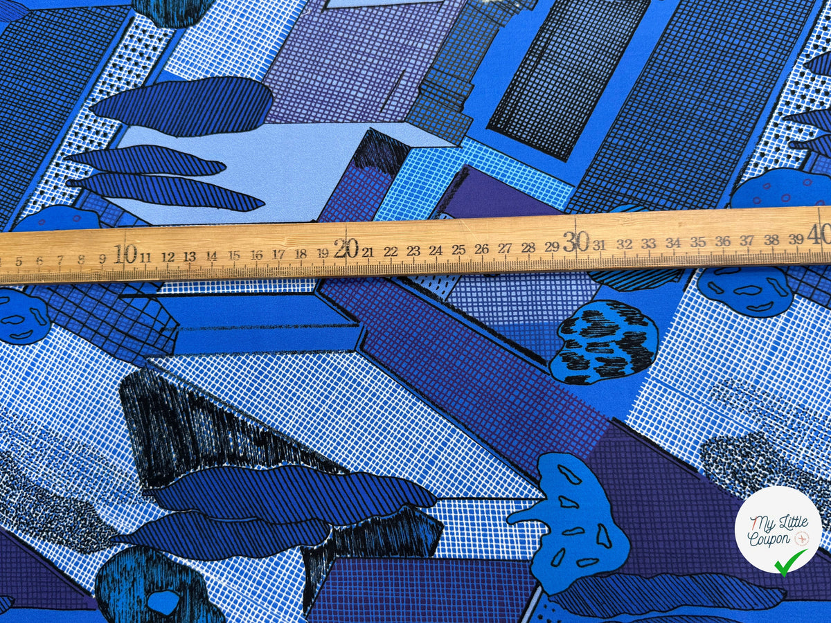GABARDINE FINE DE COTON STRETCH IMPRIMÉ ABSTRAIT GÉOMÉTRIQUE BLEU ARTEMIDE ARCHI - My Little Coupon