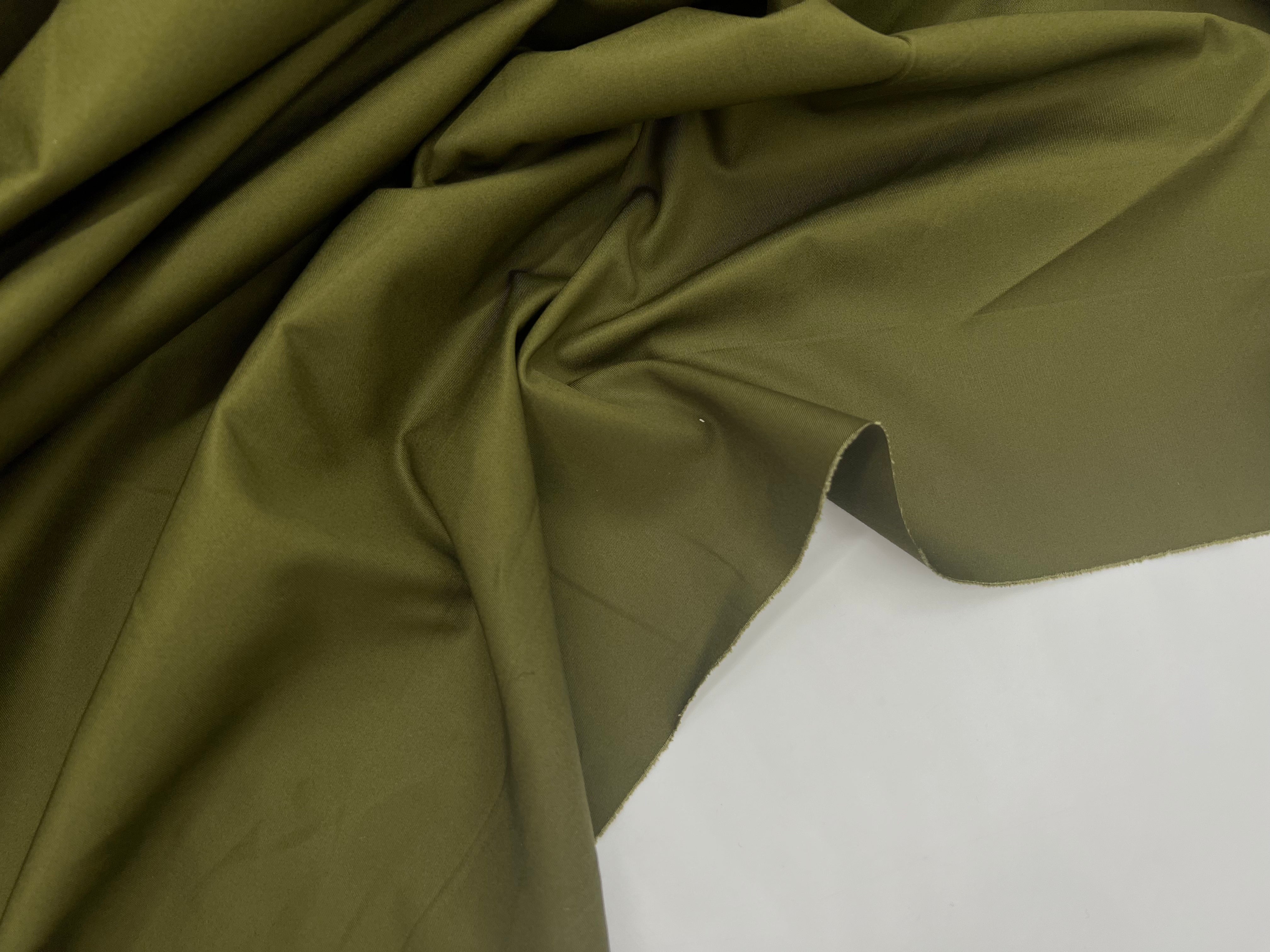 GABARDINE FINE DE COTON VERT ARMY DEPERLANT MSO