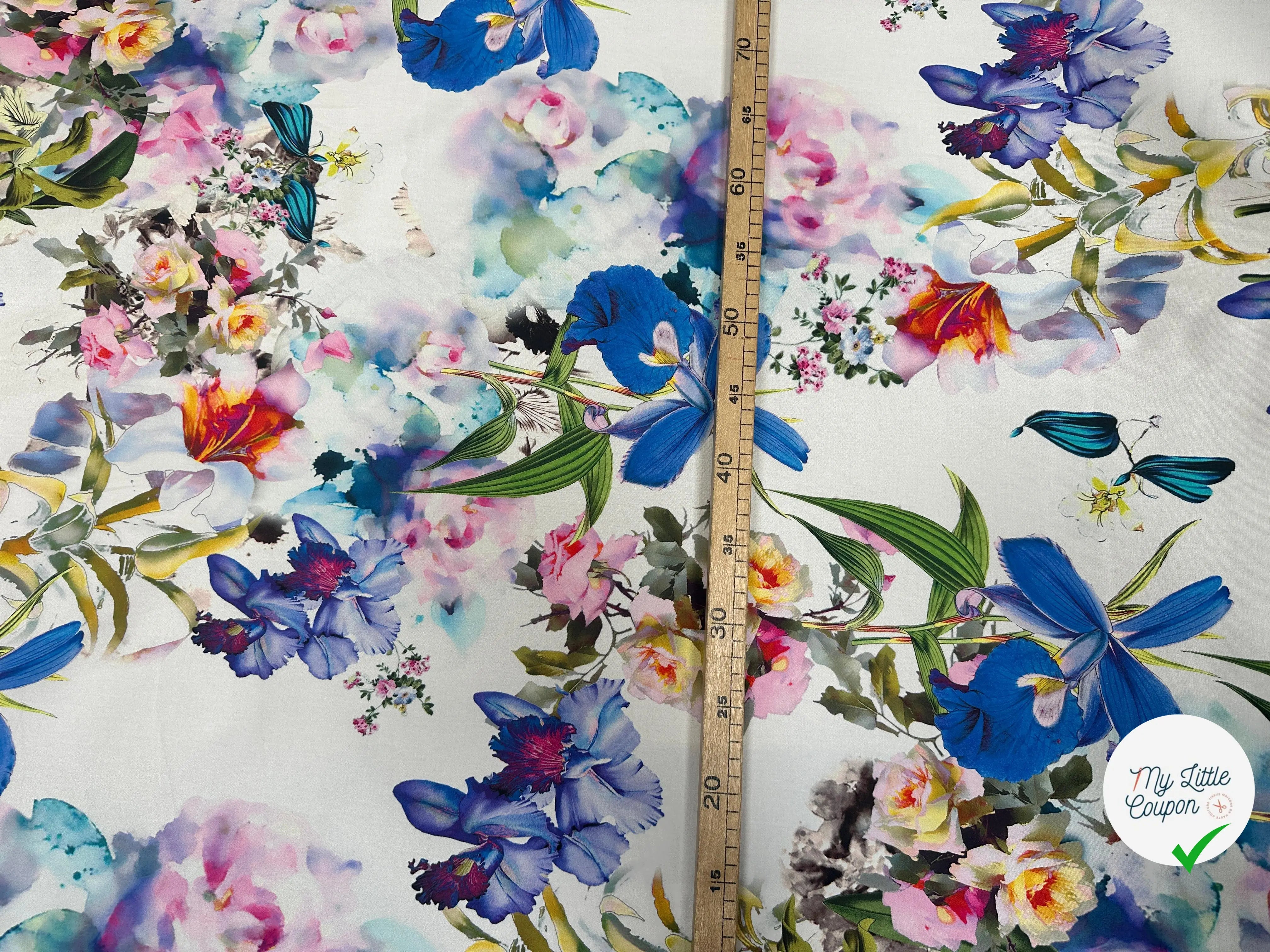 GABARDINE FINE LÉGÈREMENT SATINÉE DE FLEURS - My Little Coupon