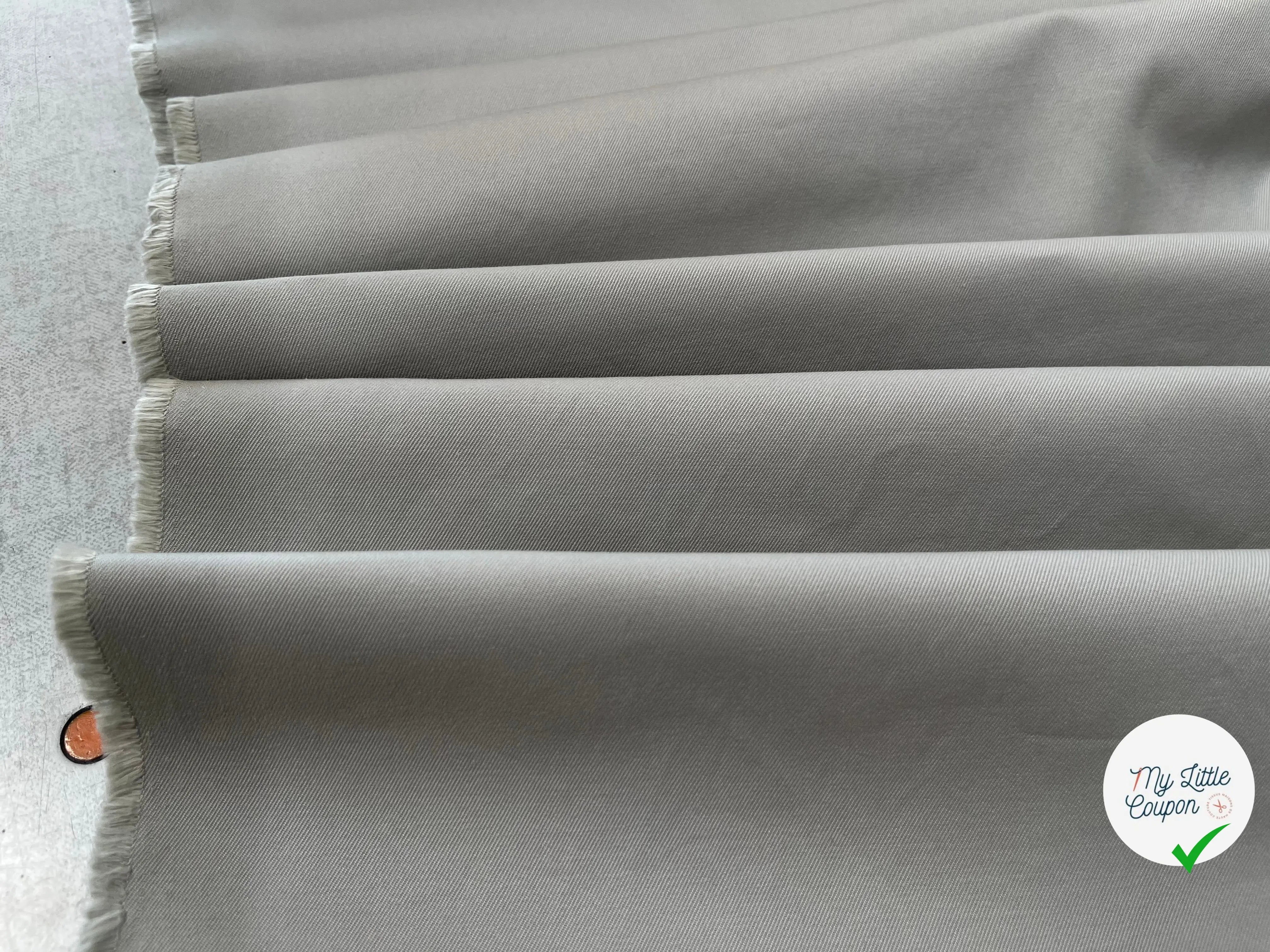 GABARDINE FINEMENT SERGÉE HUITRE - My Little Coupon