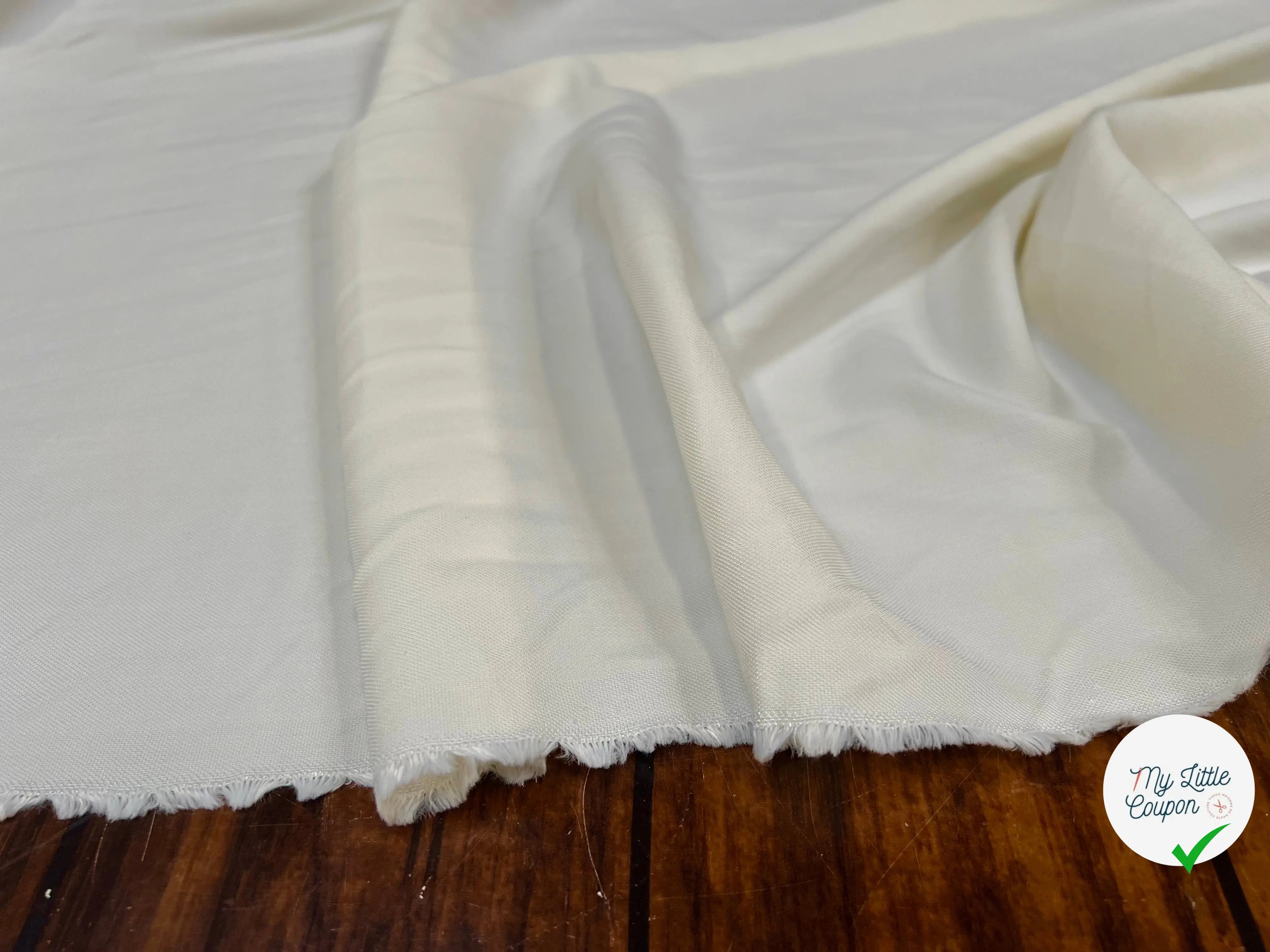 GABARDINE FLUIDE VISCOSE BLANC CASSÉ - My Little Coupon