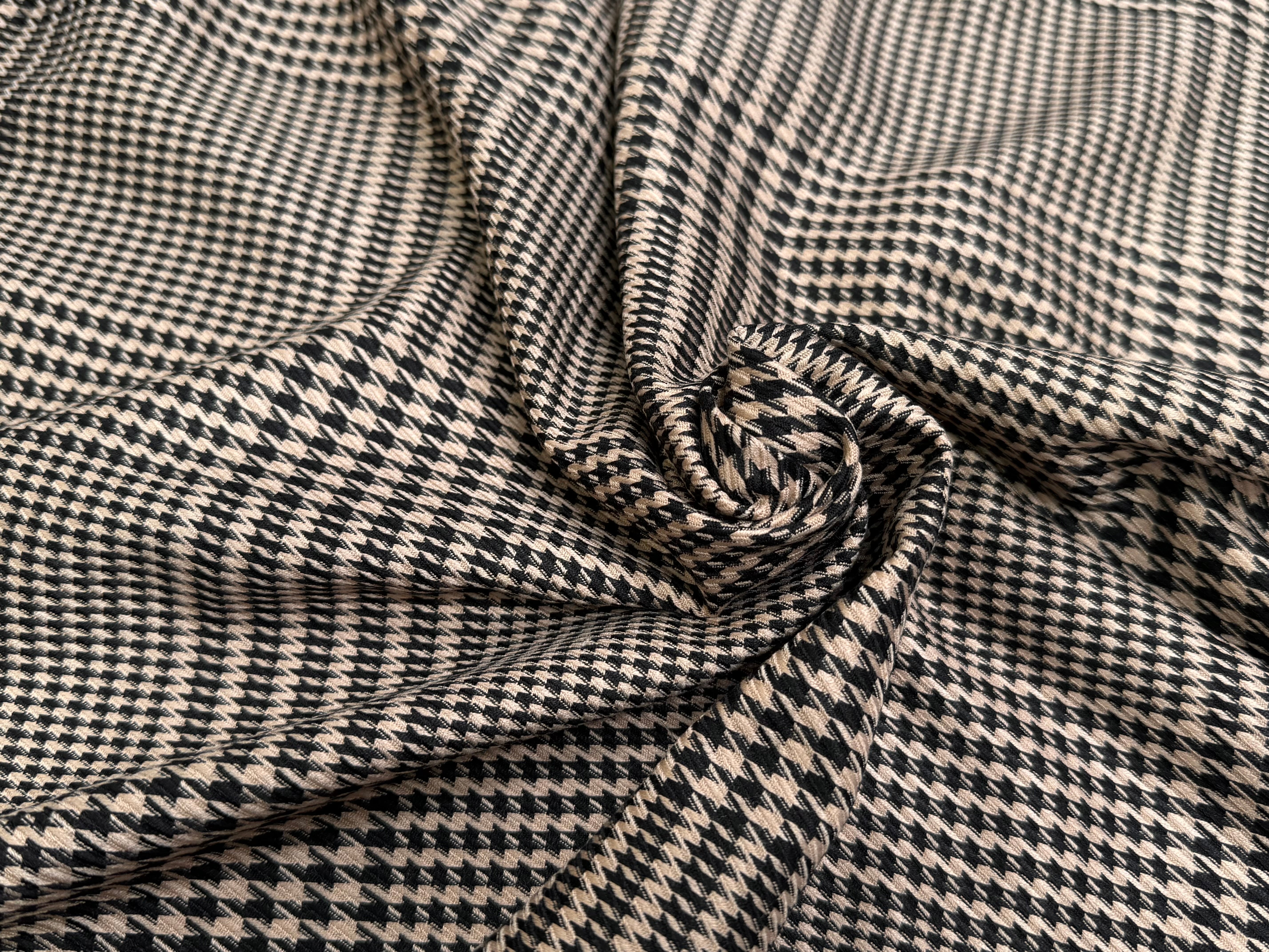 GABARDINE GIULIA POLYVISCOSE PRINCE DE GALLES CHIC BEIGE NOIR - My Little Coupon