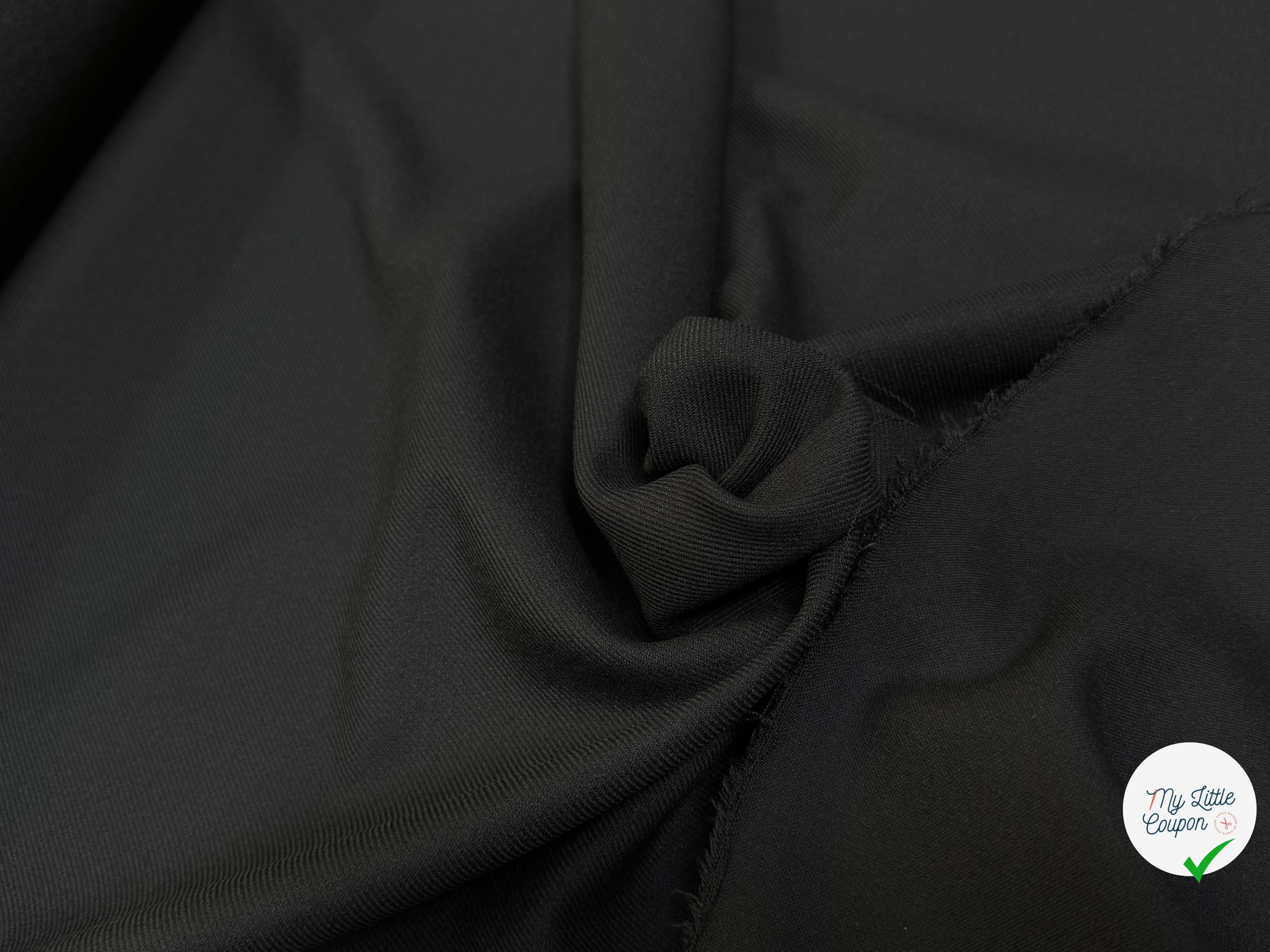 GABARDINE LOURDE POLYCOTON LÉGÈREMENT SATINÉE ET STRIÉE NOIR TRÈS BELLE TENUE - My Little Coupon