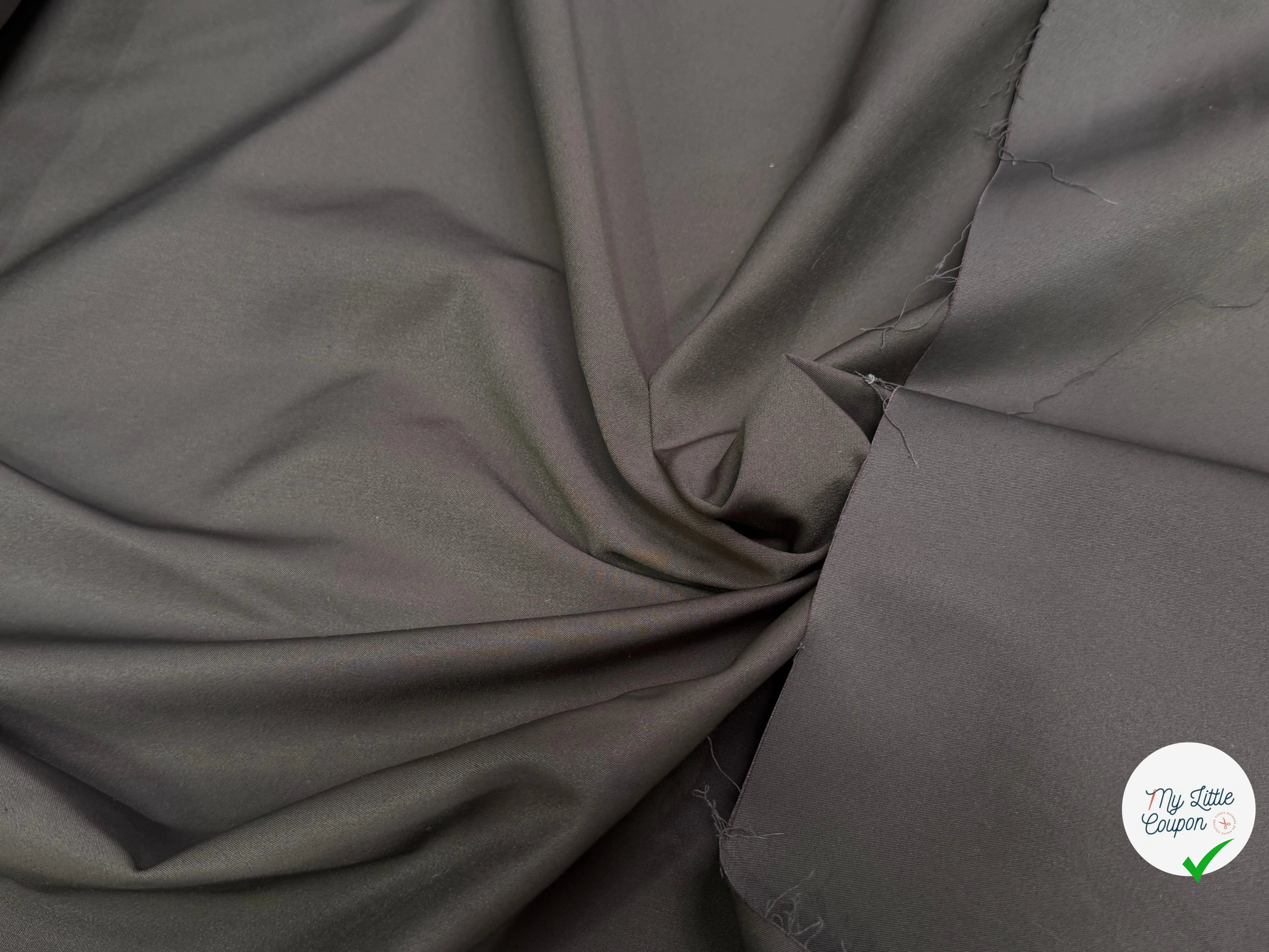 GABARDINE POLYCOTON STRETCH PEAU DE PÊCHE BRUN MASTIC - My Little Coupon