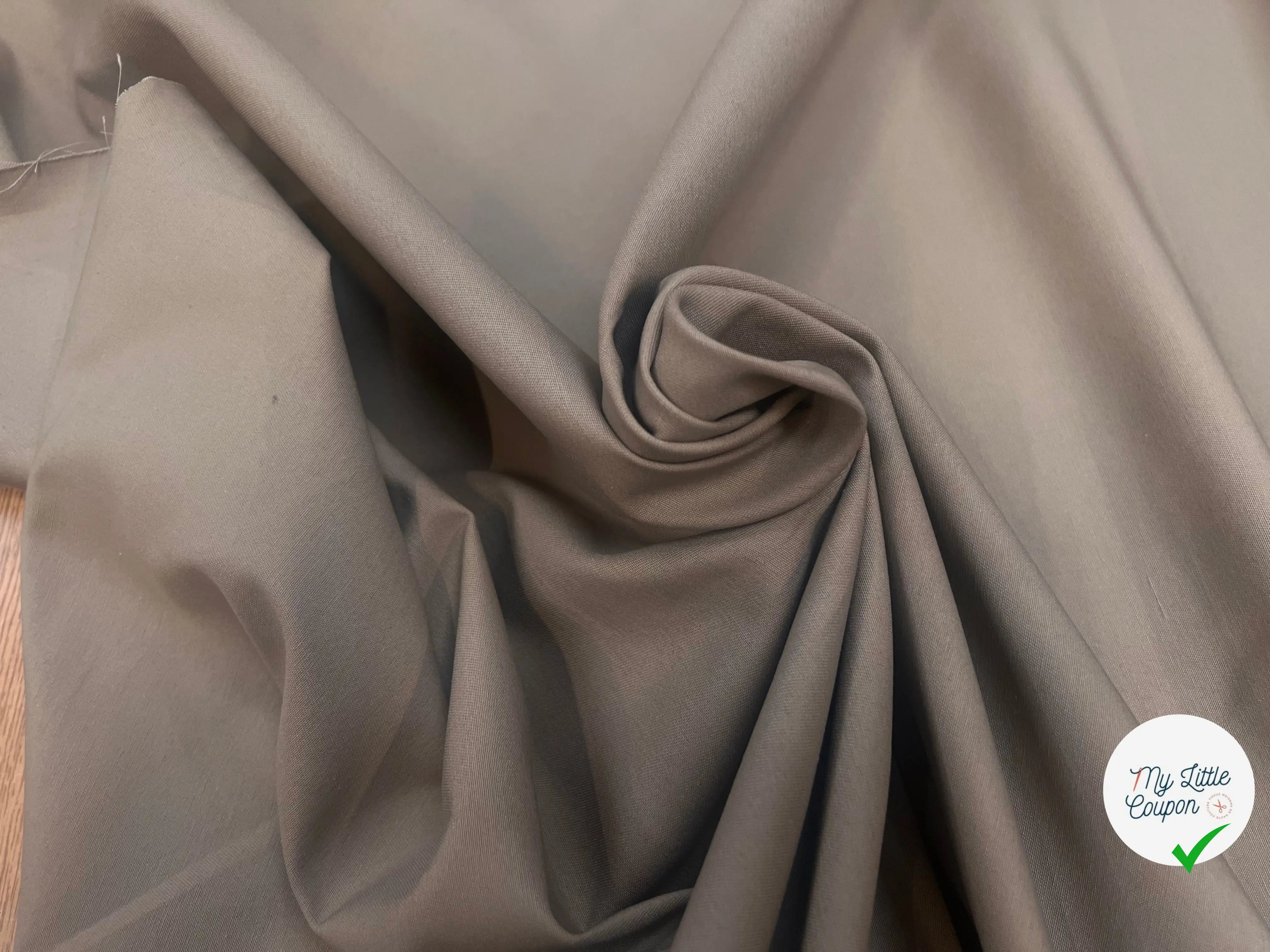 GABARDINE POLYESTER BEIGE FONCÉ CANON JAPON - My Little Coupon