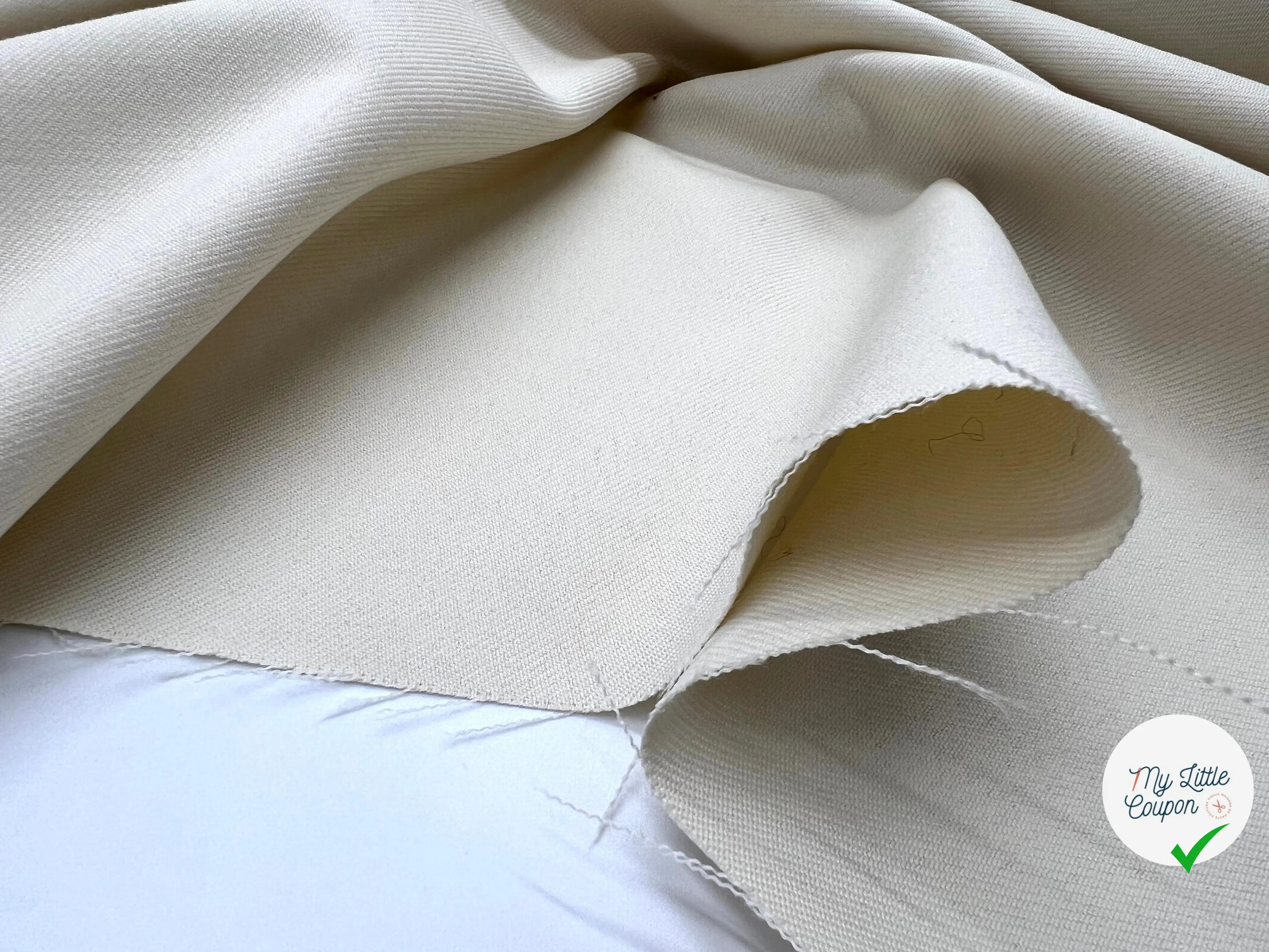 GABARDINE POLYESTER BLANC CASSÉ QUALITÉ JAPON PRESTIGE - My Little Coupon - tissu - coudre