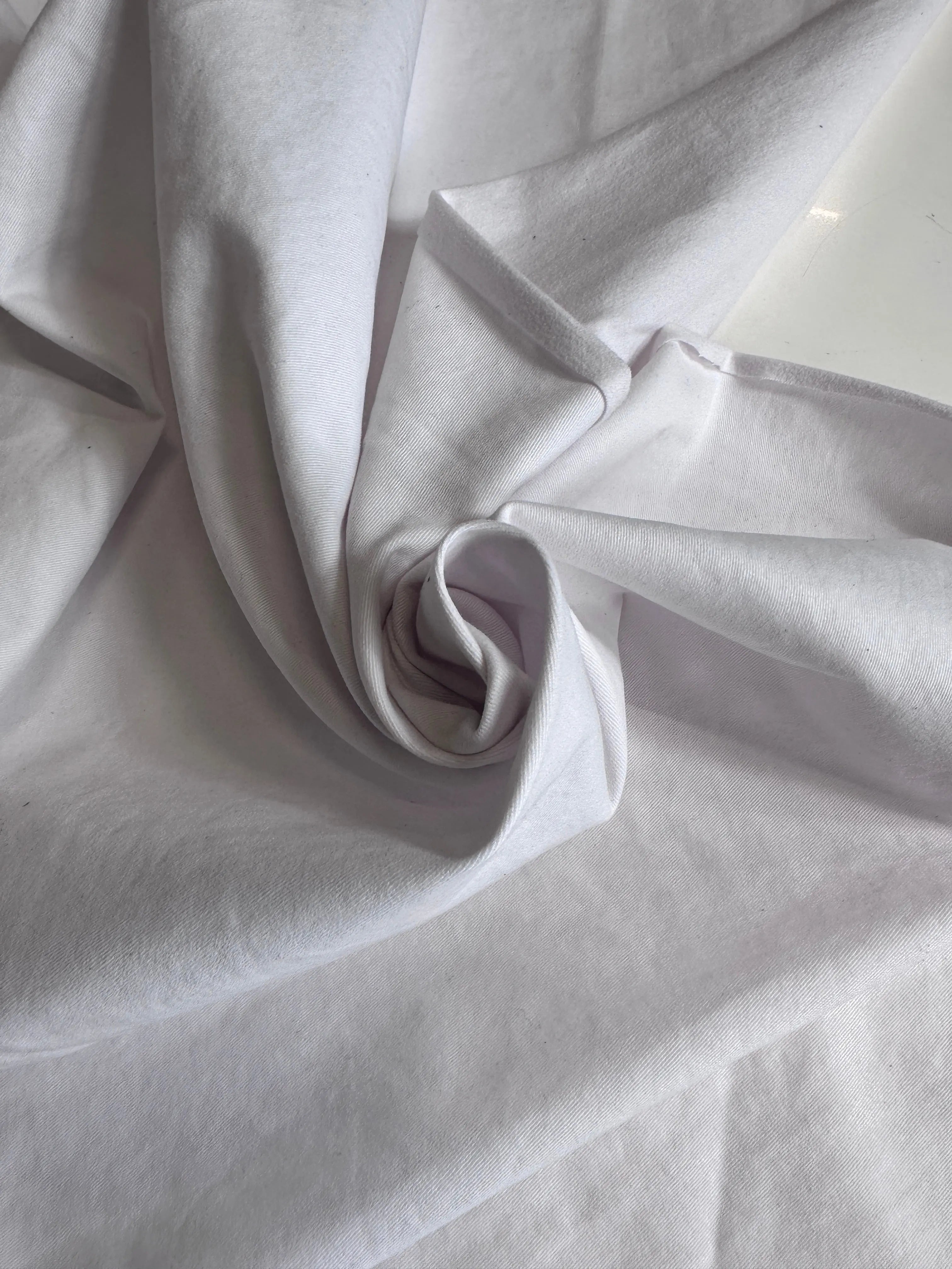 GABARDINE SABLE BLANC REFLET ROSÉ STRETCH PEACHSKIN MSO