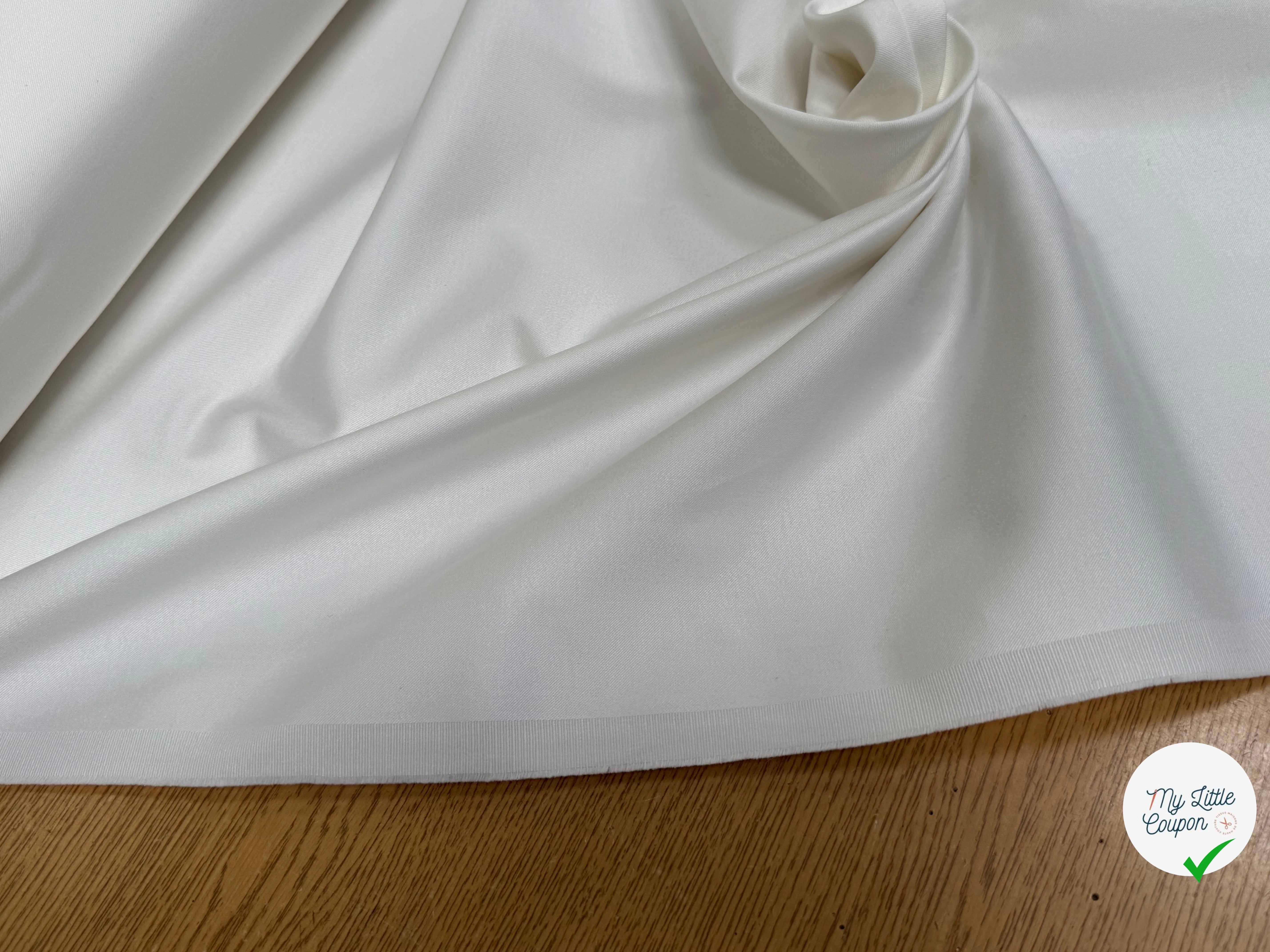 GABARDINE SATINÉE DE COTON TENUE SUBLIME TRÈS FINEMENT SERGÉE BLANC CASSÉ - My Little Coupon