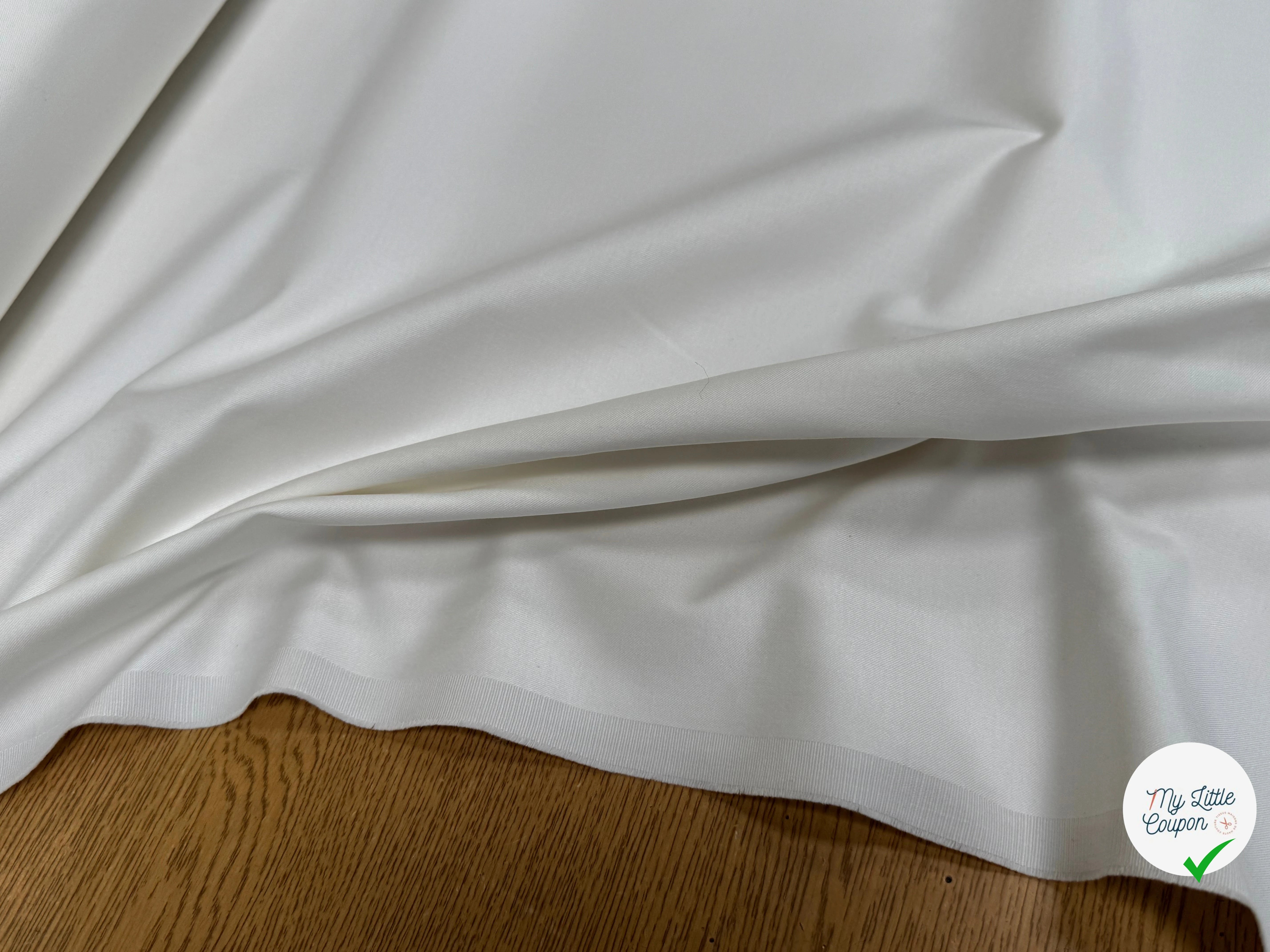 GABARDINE SATINÉE DE COTON TENUE SUBLIME TRÈS FINEMENT SERGÉE BLANC CASSÉ - My Little Coupon