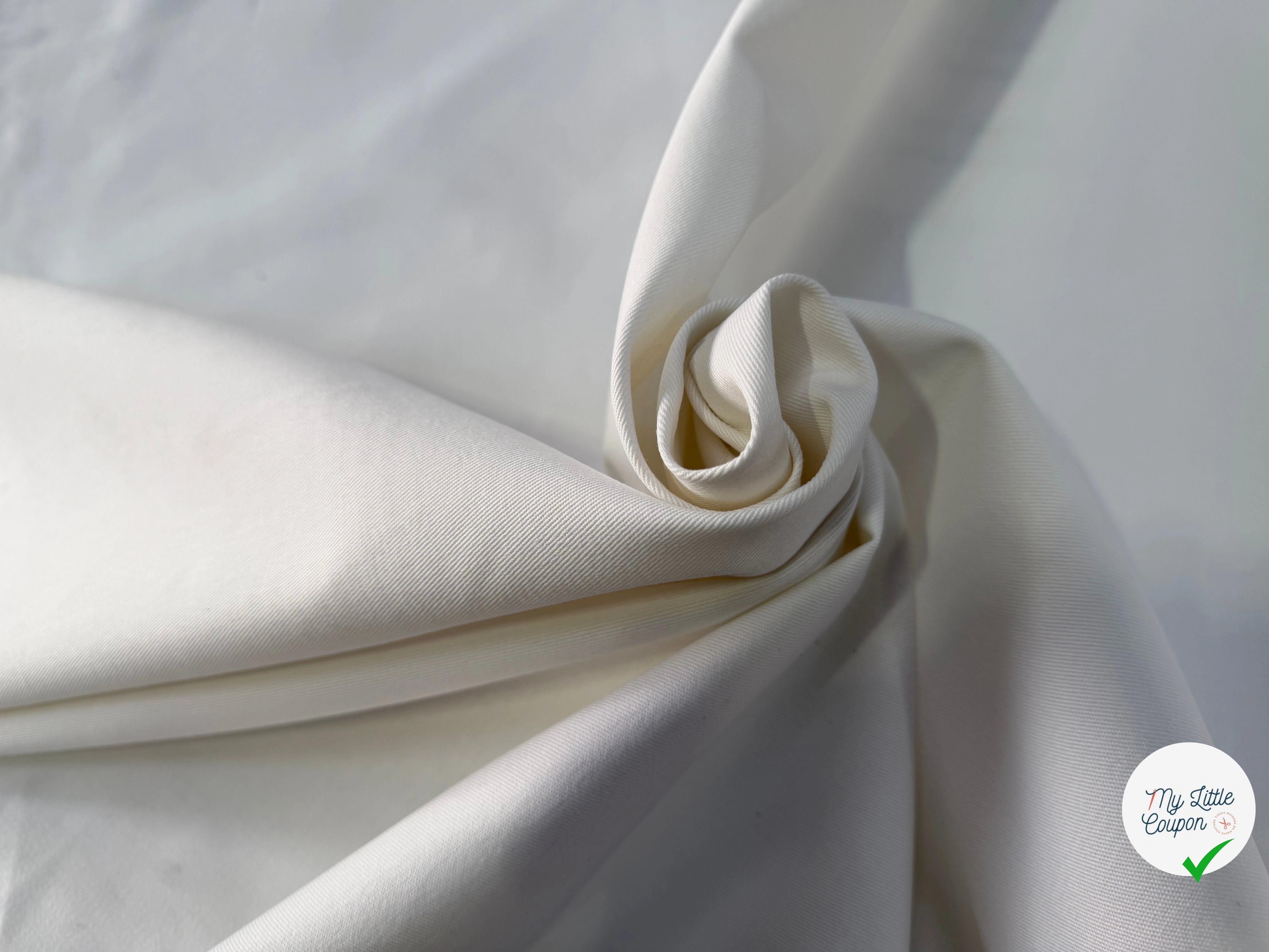 GABARDINE SERGÉE 100% COTON BLANC 802 150 CM - My Little Coupon