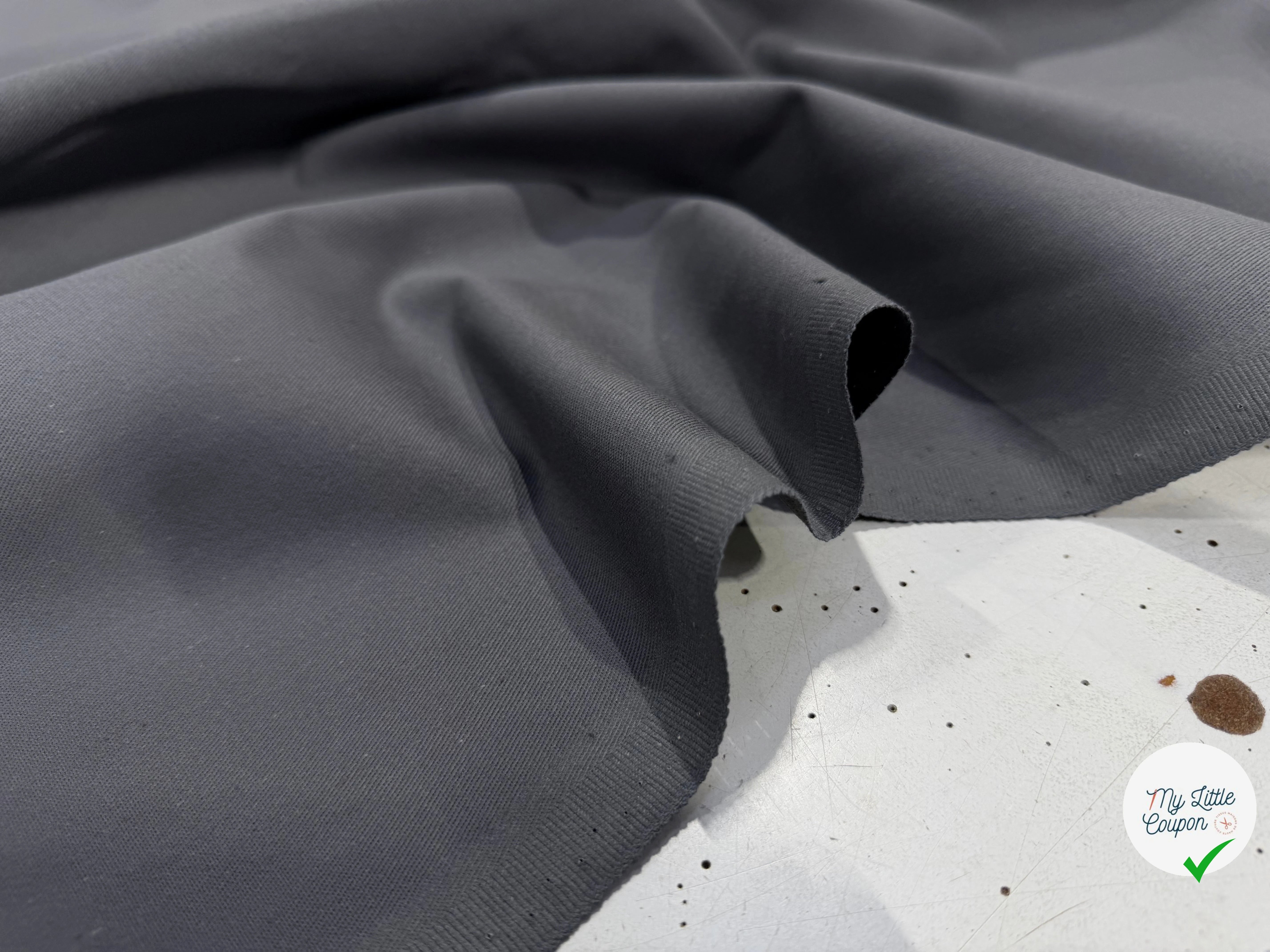 GABARDINE SERGÉE CARBONE 858 150 CM - My Little Coupon