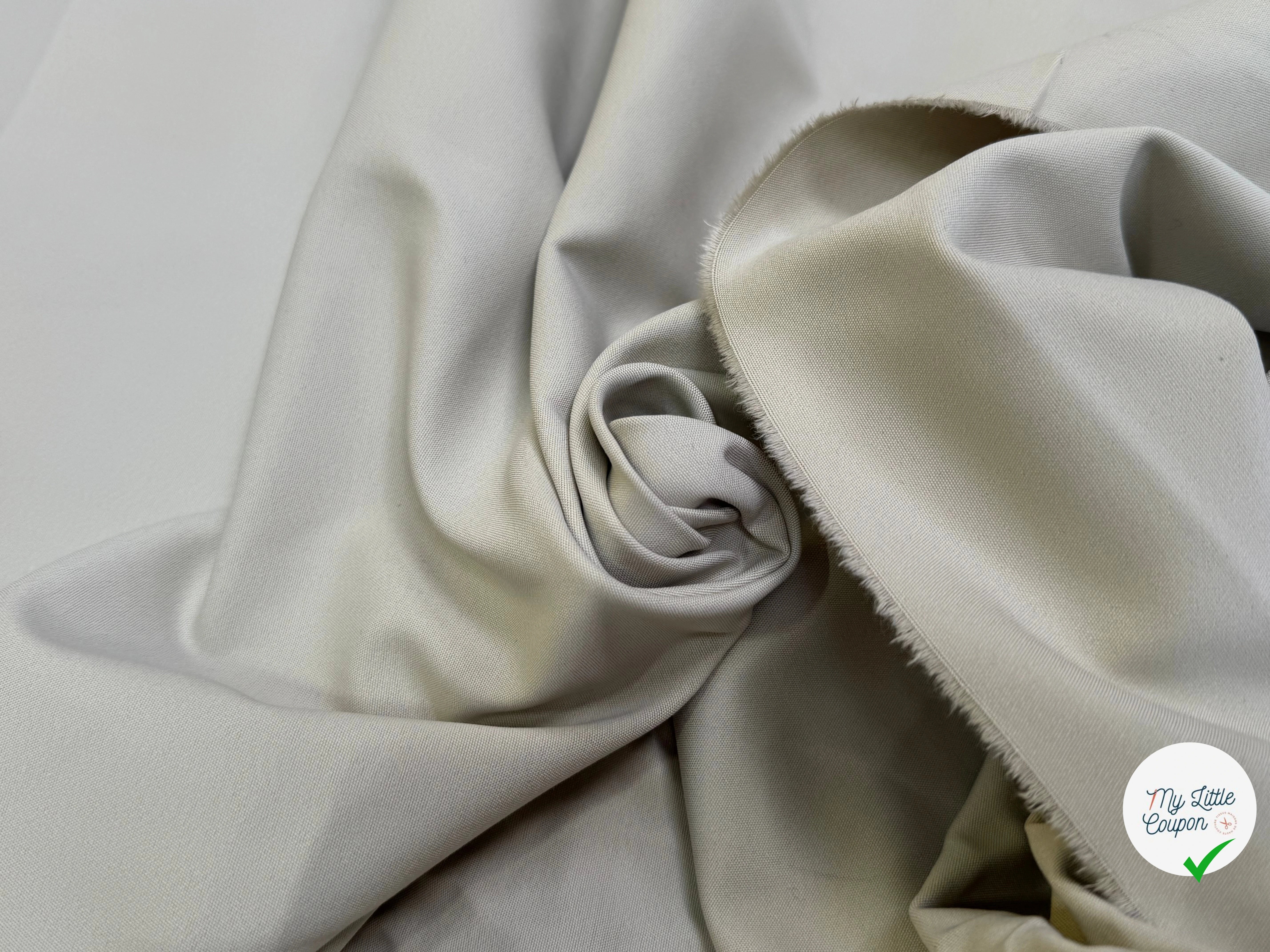 GABARDINE STRETCH POLYVISCOSE BEIGE MAKURIA - My Little Coupon