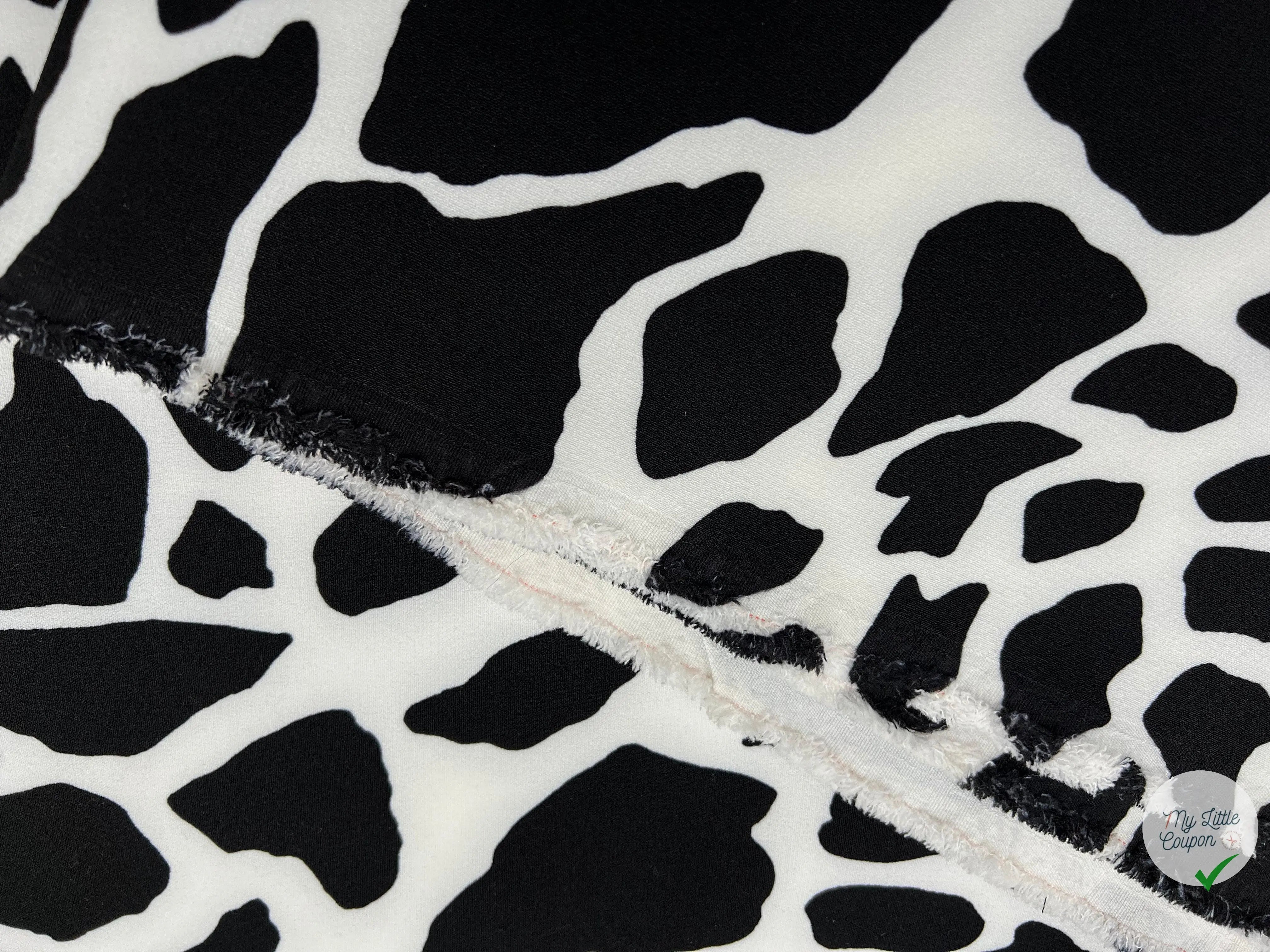 GABARDINE STRETCH QUALITÉ COUTURE IMPRIMÉ GIRAFE - My Little Coupon - tissu - coudre