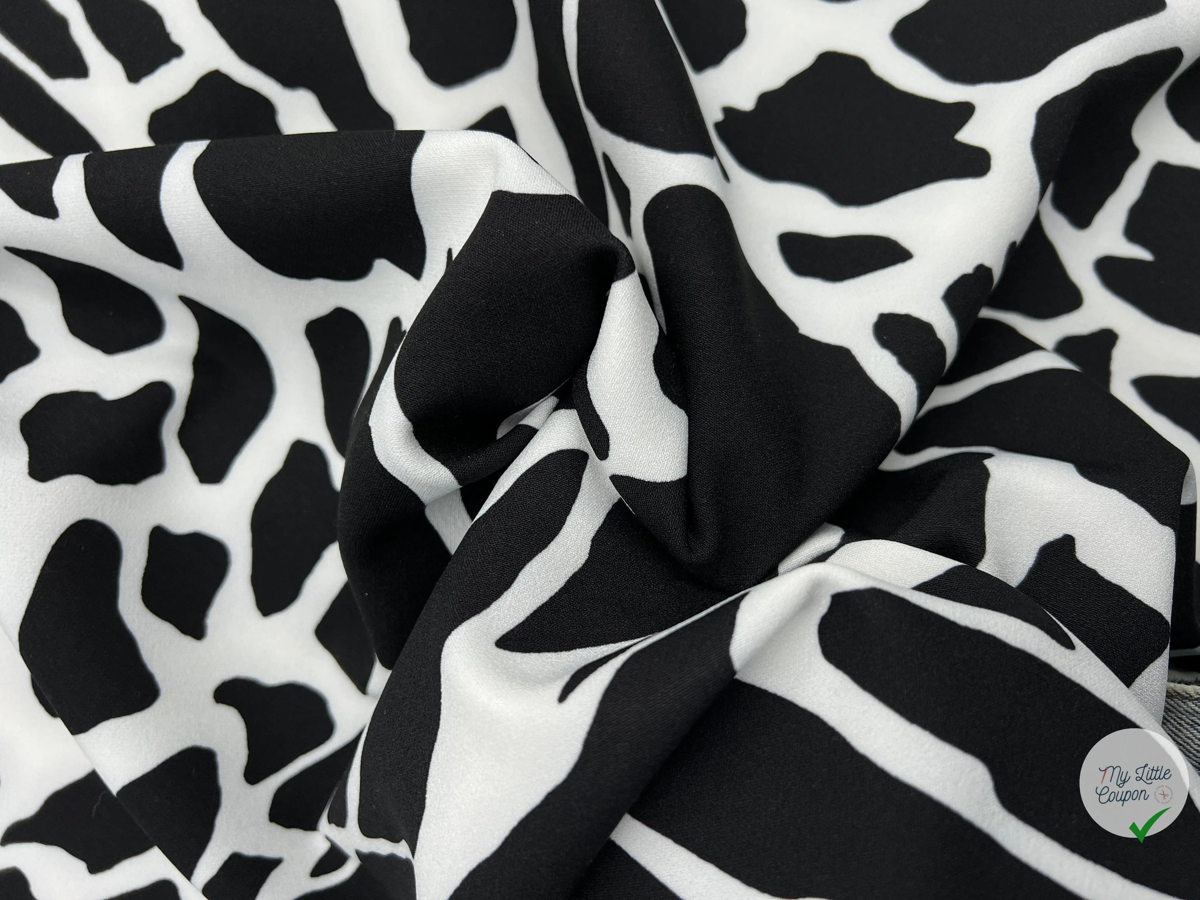 GABARDINE STRETCH QUALITÉ COUTURE IMPRIMÉ GIRAFE - My Little Coupon - tissu - coudre
