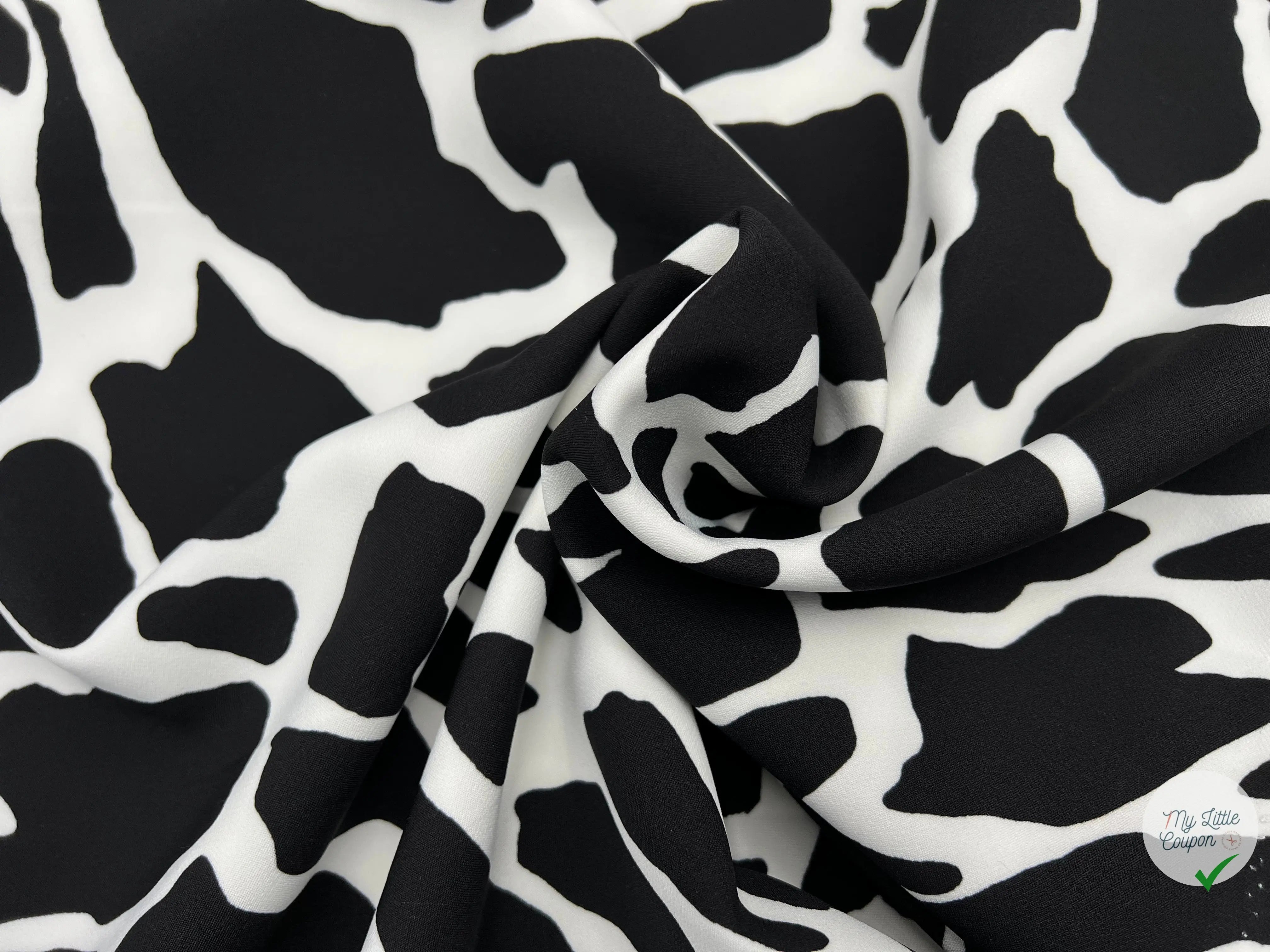GABARDINE STRETCH QUALITÉ COUTURE IMPRIMÉ GIRAFE - My Little Coupon - tissu - coudre