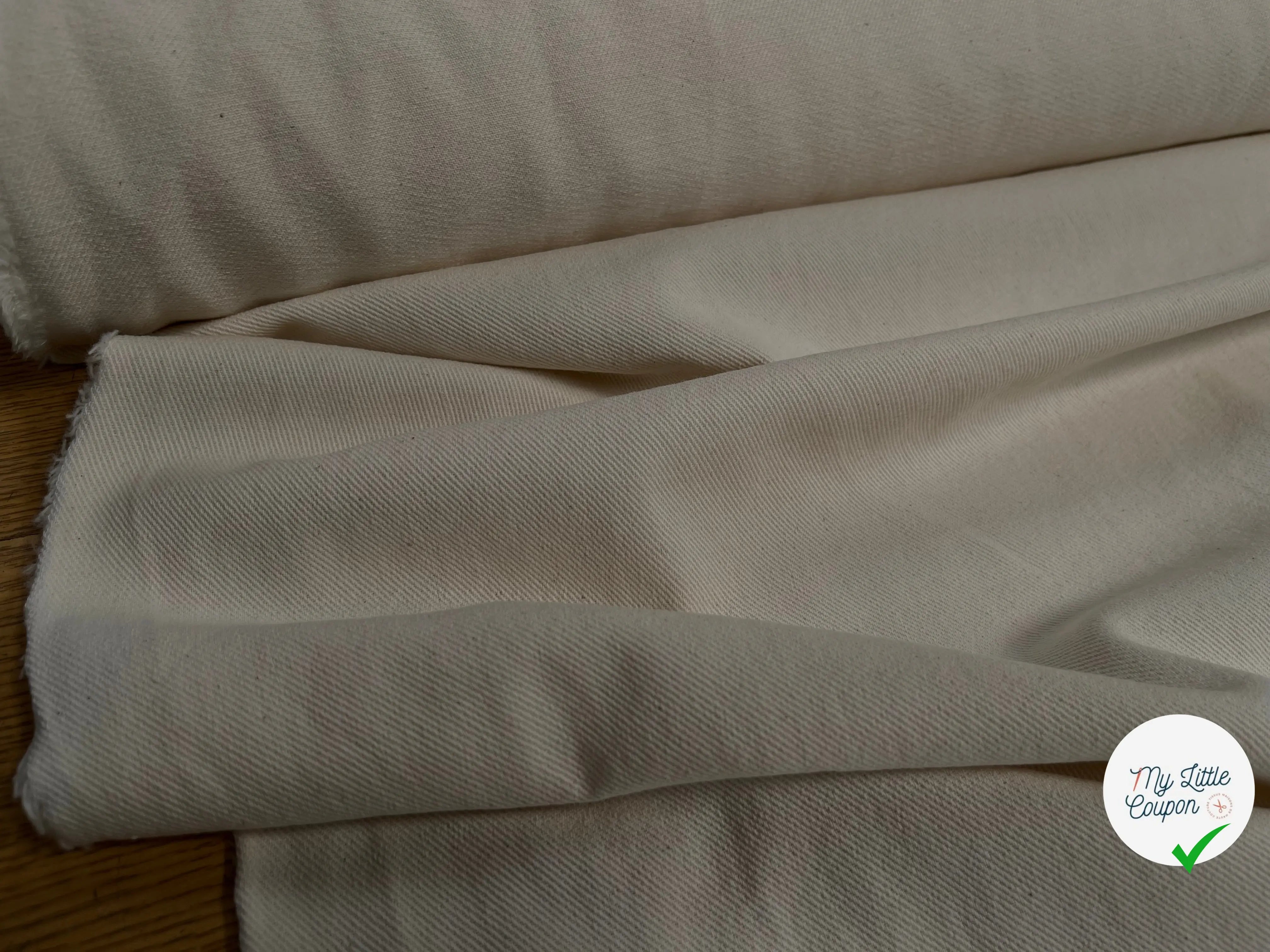 GABARDINE SWEAT EFFET TECHNIQUE STRECH BLANC CASSÉ - My Little Coupon