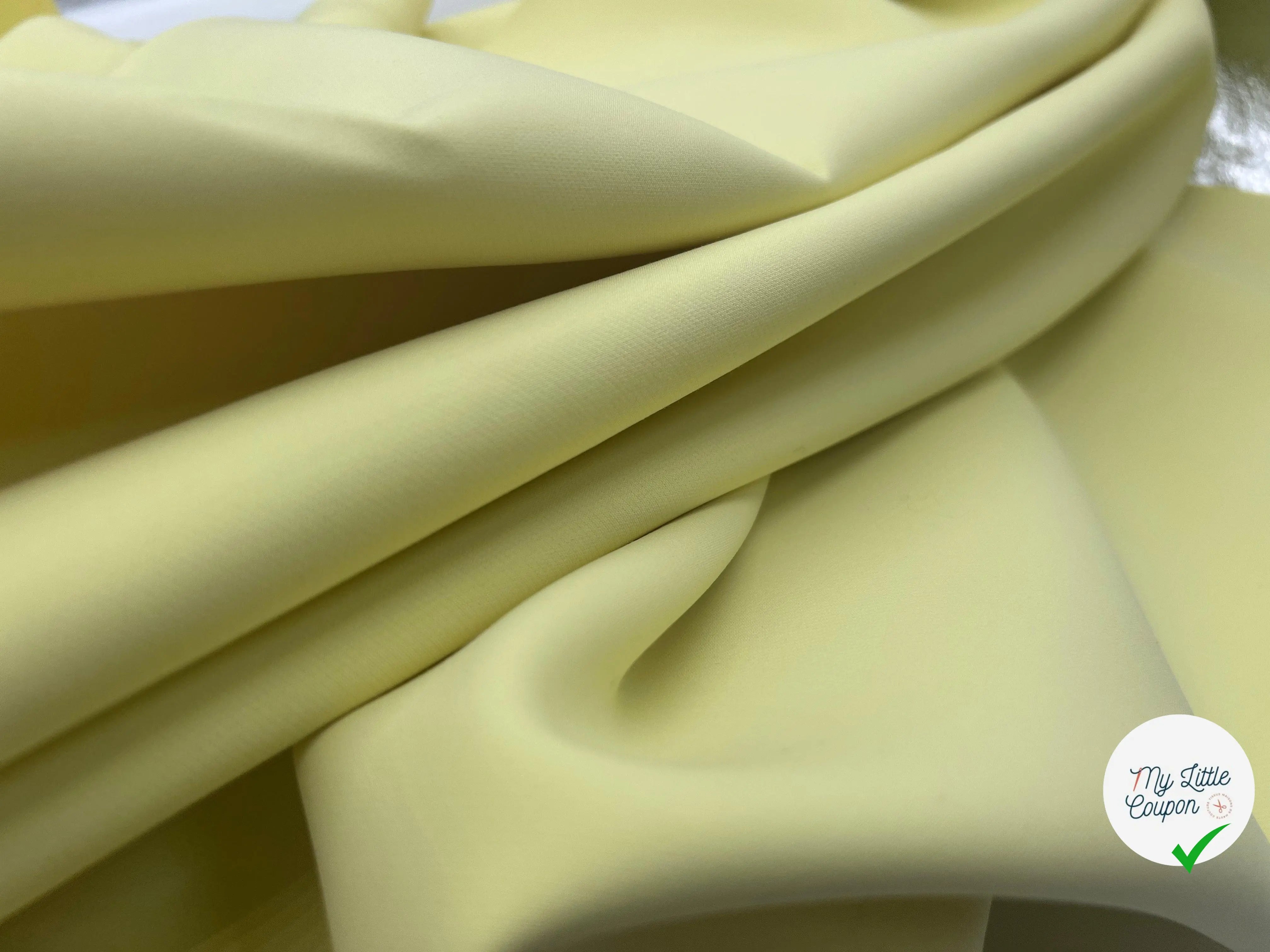 GABARDINE TECHNIQUE TOUCHER NÉOPRÈNE VANILLE CITRONNÉE DOUBLE ÉTOFFE - coupon de tissu de 3 mètres - My Little Coupon - tissu - coudre