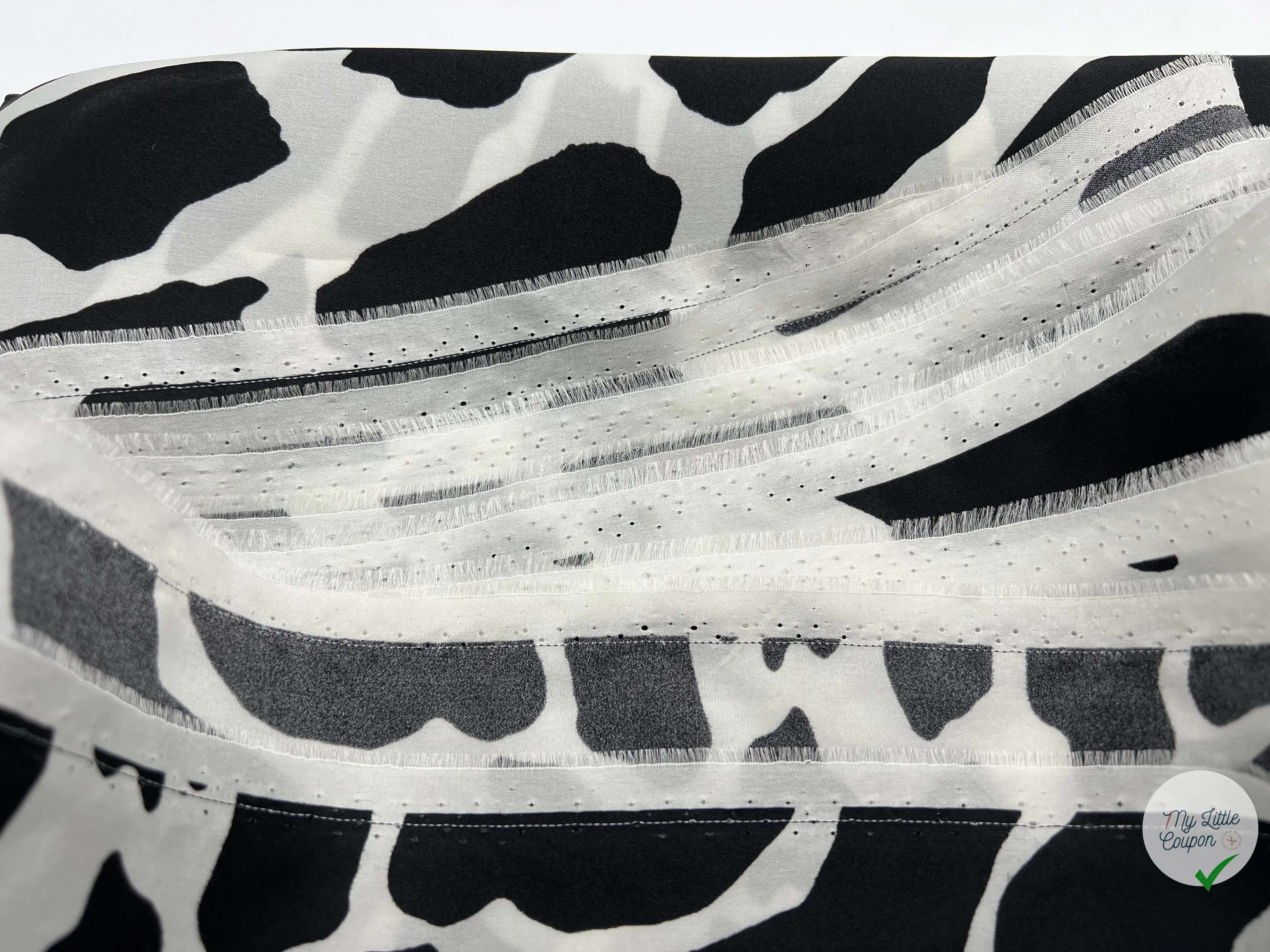 GAZAR DE SOIE IMPRIMÉ GIRAFE FOND BLANC - My Little Coupon - tissu - coudre