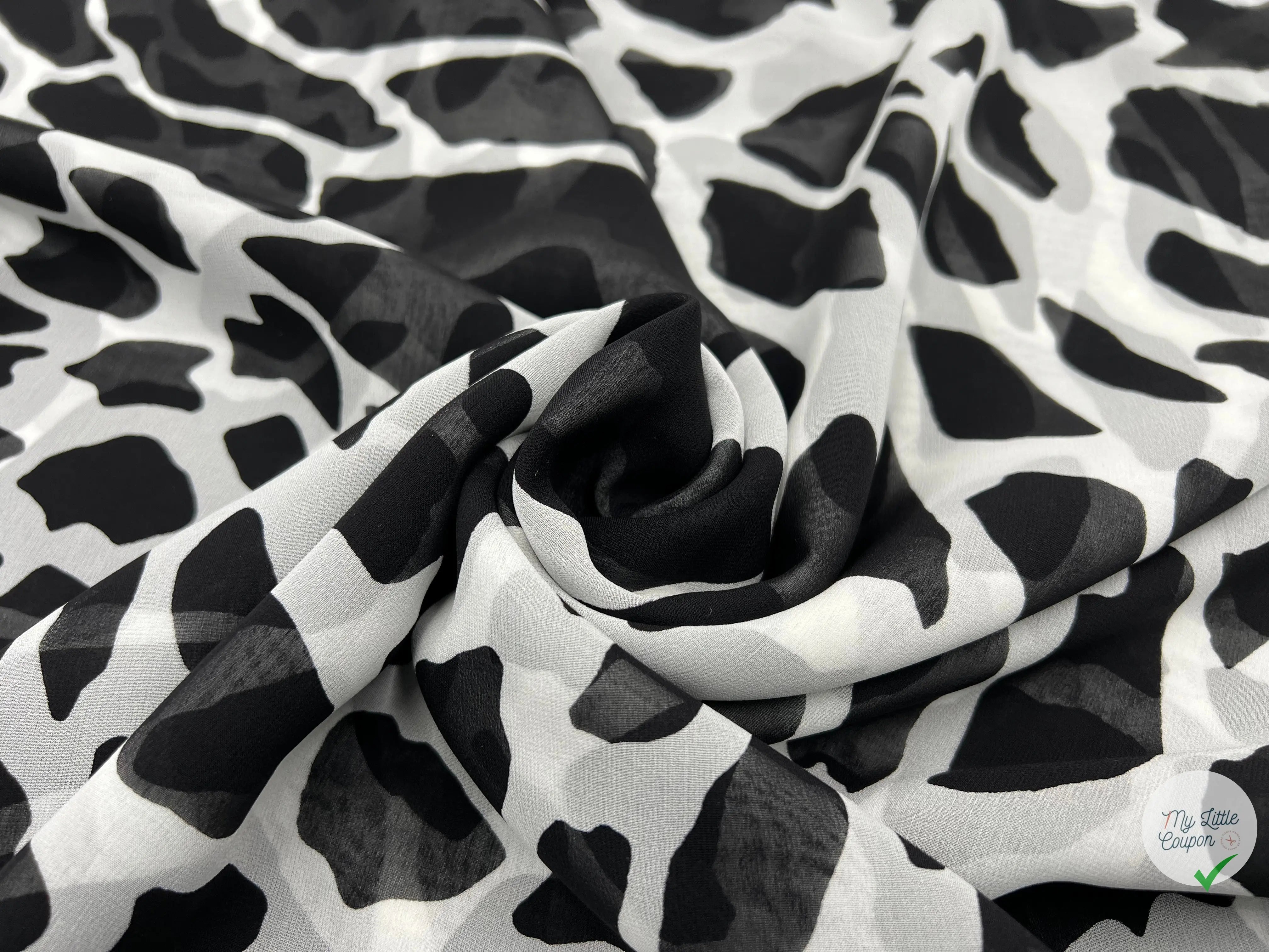 GEORGETTE SOIE IMPRIMÉ GIRAFE FOND BLANC - coupon de tissu de 3 mètres - My Little Coupon - tissu - coudre