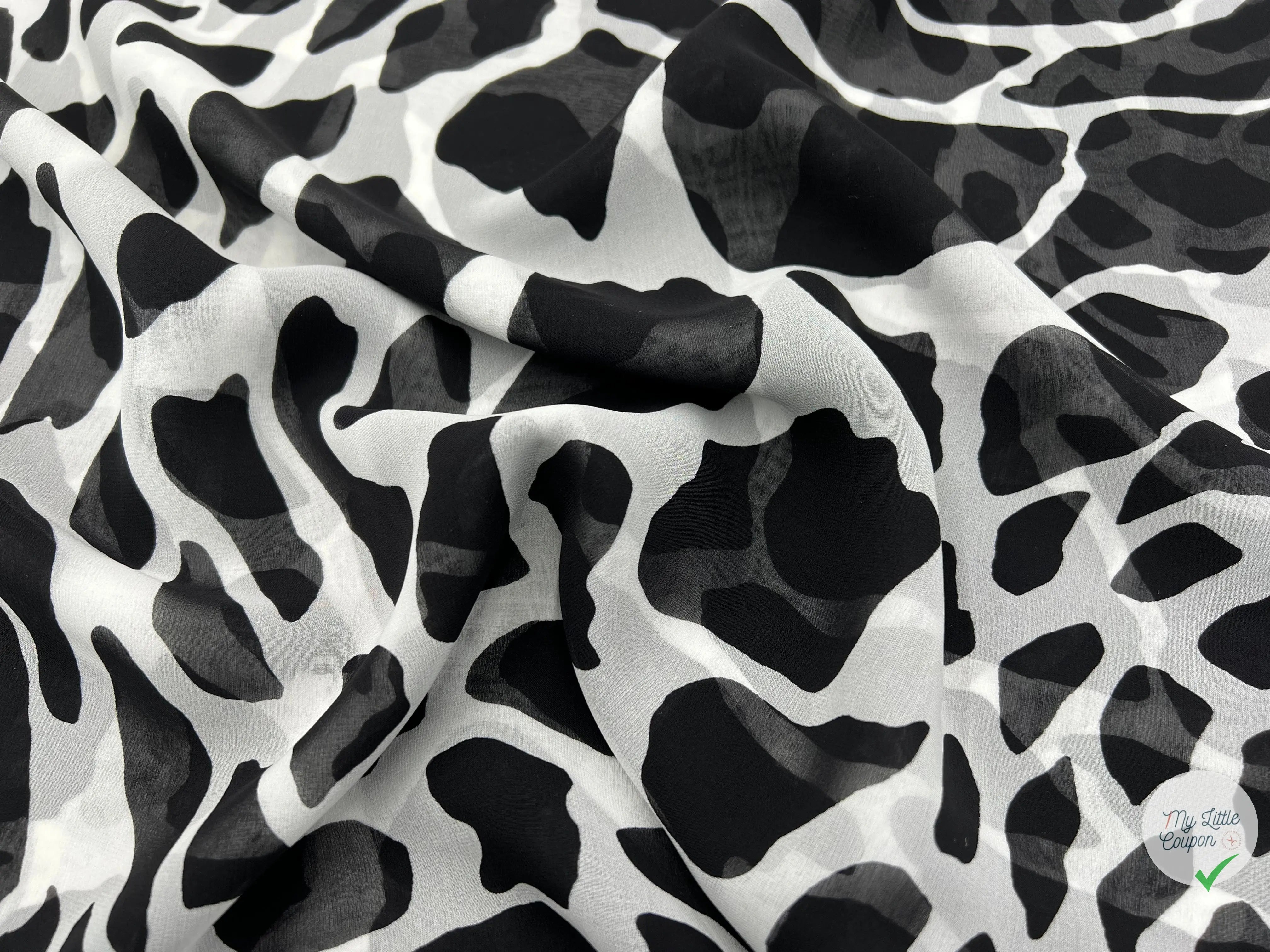GEORGETTE SOIE IMPRIMÉ GIRAFE FOND BLANC - coupon de tissu de 3 mètres - My Little Coupon - tissu - coudre