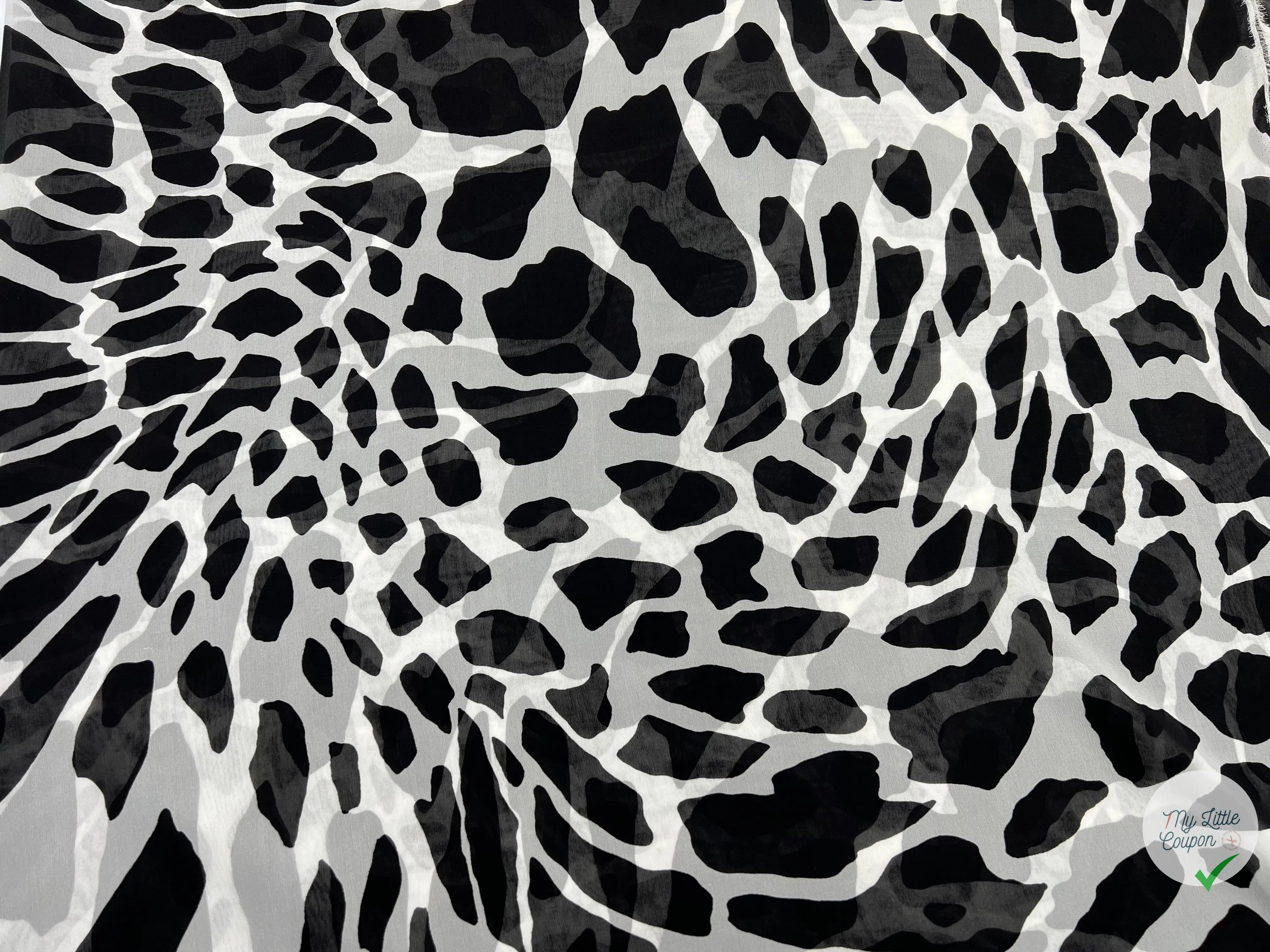 GEORGETTE SOIE IMPRIMÉ GIRAFE FOND BLANC - coupon de tissu de 3 mètres - My Little Coupon - tissu - coudre