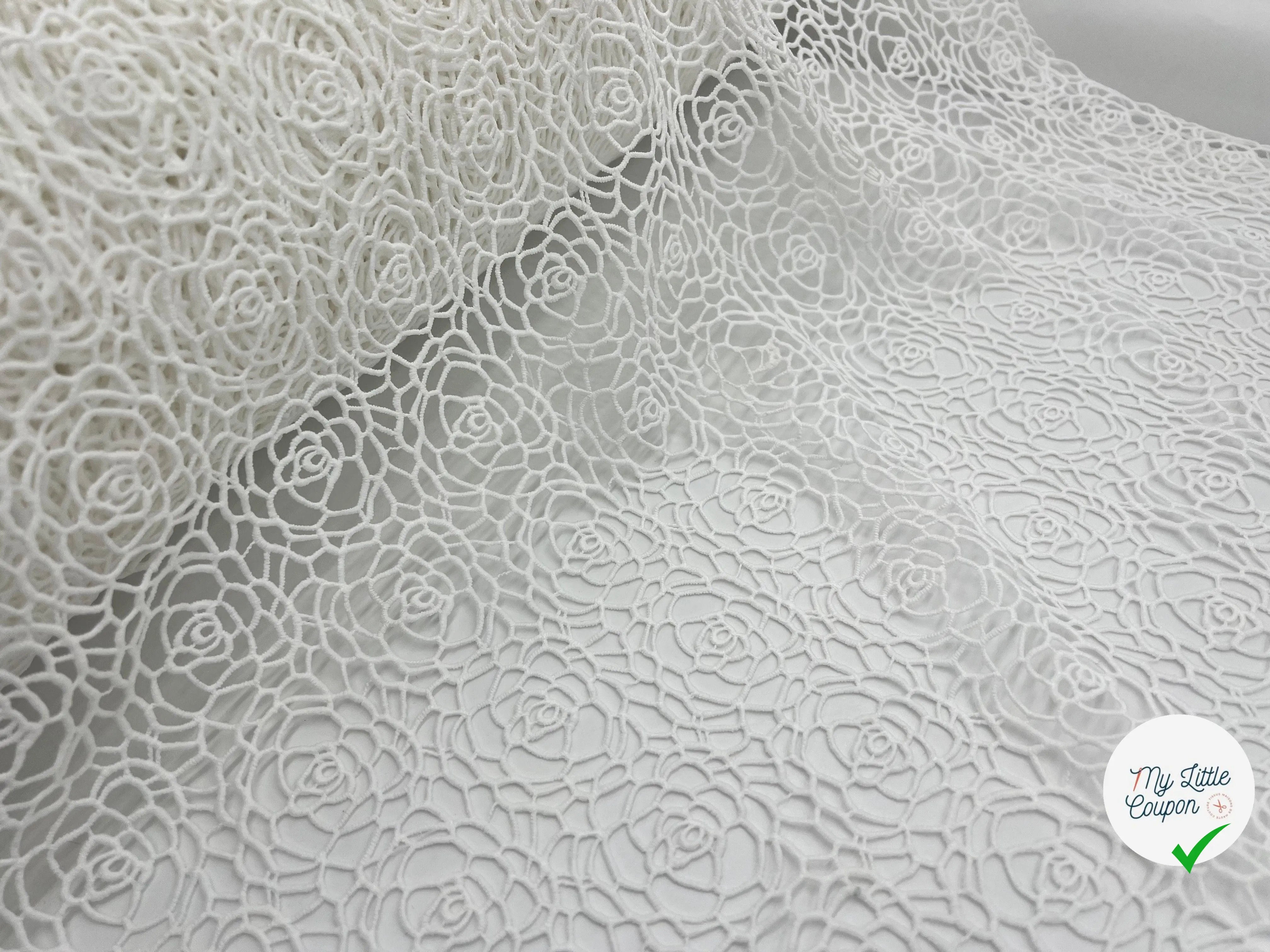 GUIPURE FLORALE BLANC - coupon de tissu de 3 mètres - My Little Coupon - tissu - coudre