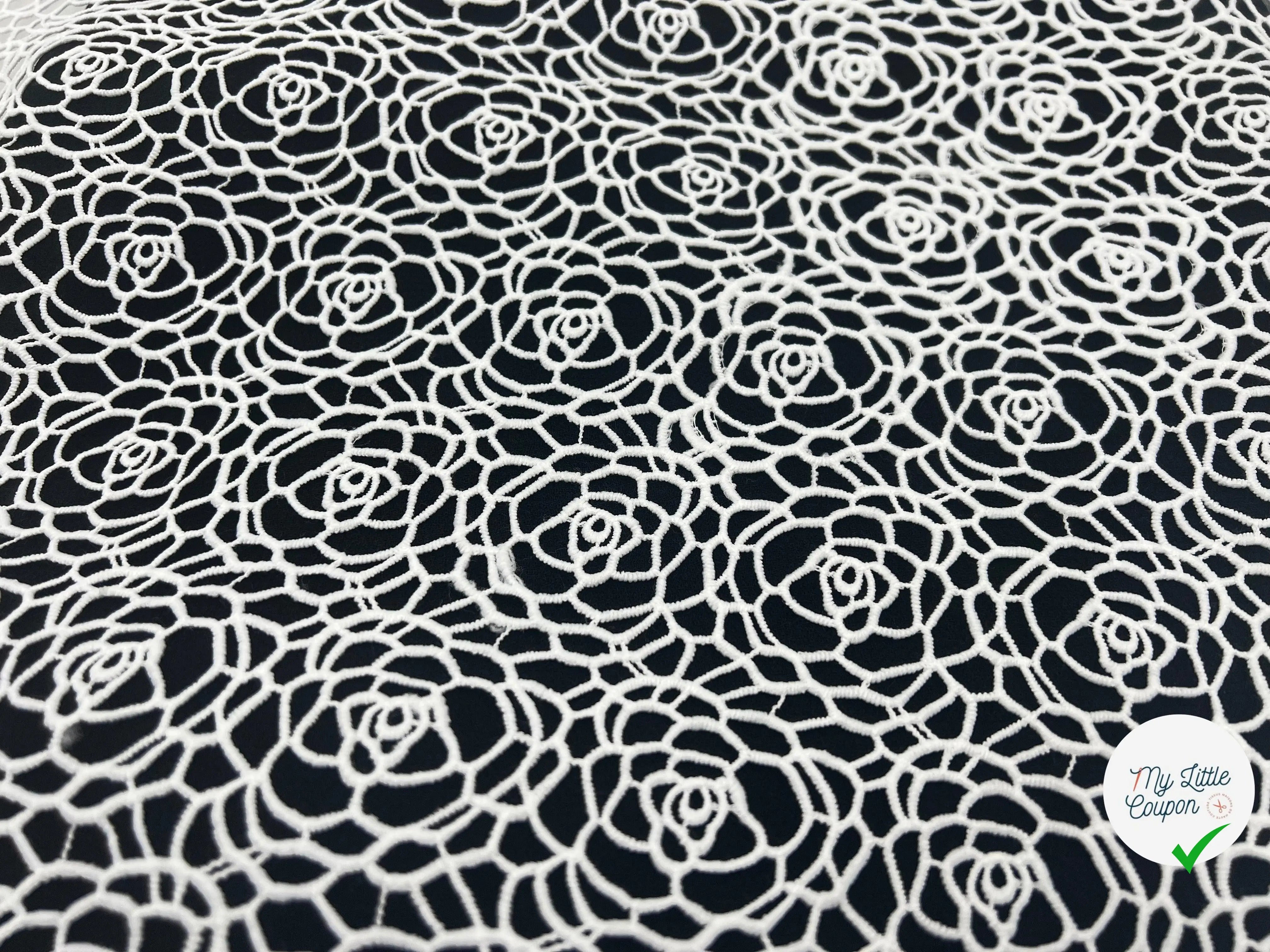 GUIPURE FLORALE BLANC - coupon de tissu de 3 mètres - My Little Coupon - tissu - coudre