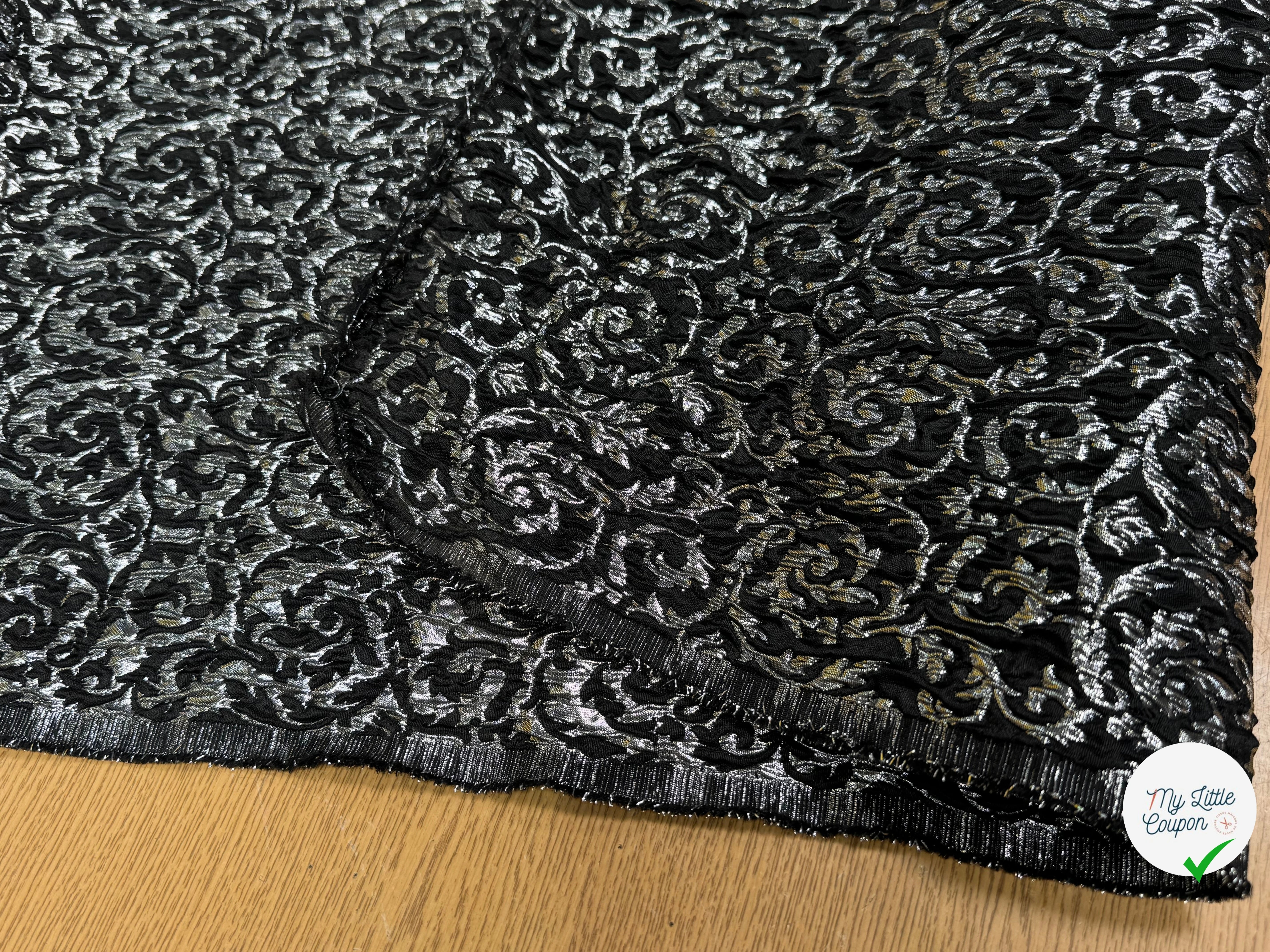 JACQUARD BROCART BLACK & SILVER 44% VISCOSE - My Little Coupon