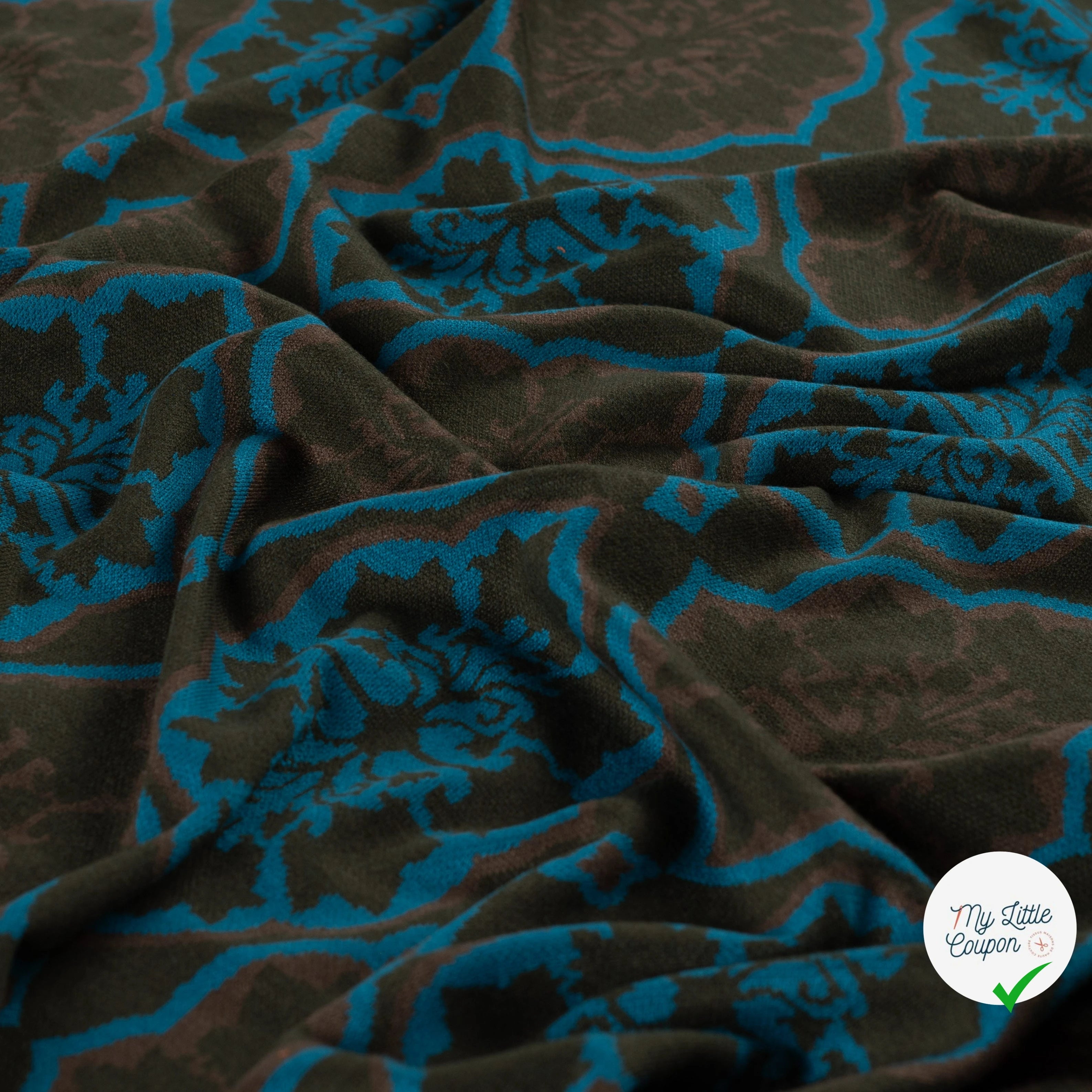 Jacquard ethnique vert armée - mise en situation