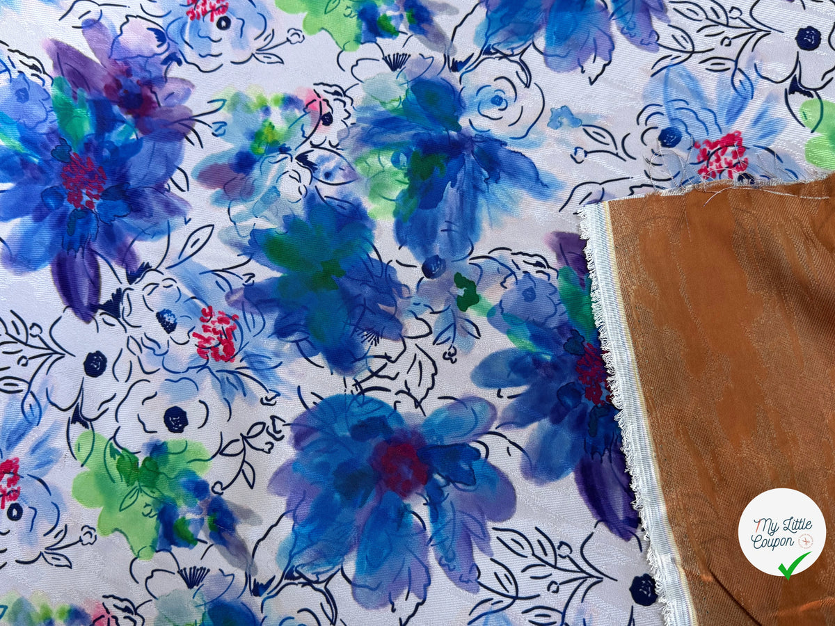 JACQUARD FLUIDE SERGÉ MOTIFS FLORAUX BLEU MULTICOLORE FOND ÉCRU - My Little Coupon