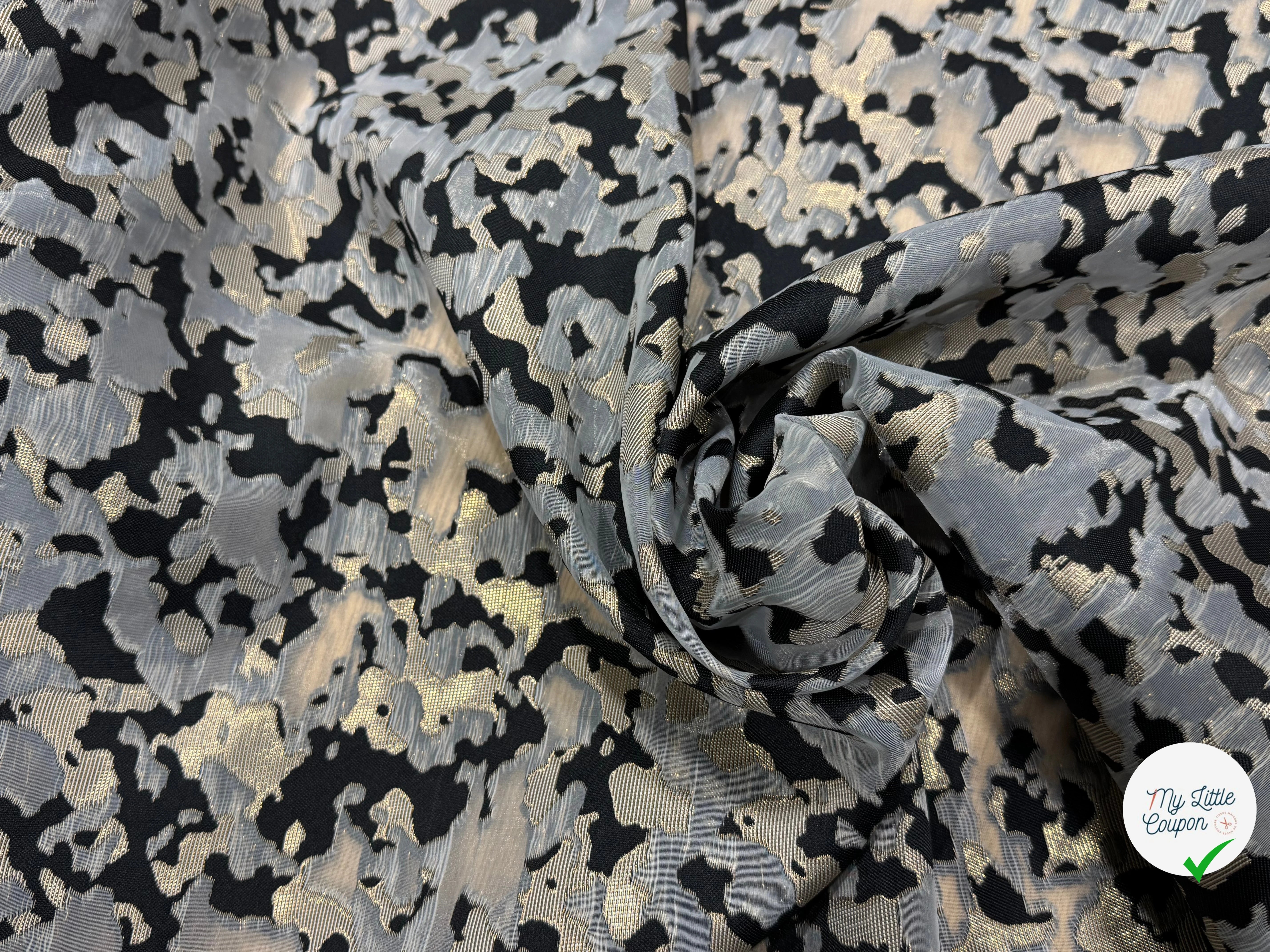 JACQUARD MÉTALLISÉ MOTIF CAMOUFLAGE ARMY NOIR ET OR - My Little Coupon