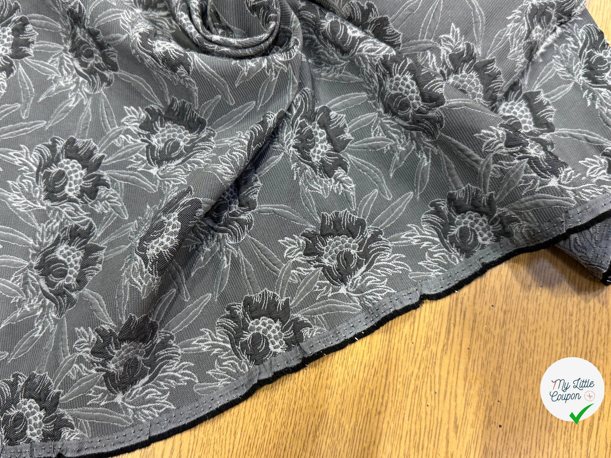 JACQUARD MOTIFS FLORAUX FOND GRIS - My Little Coupon