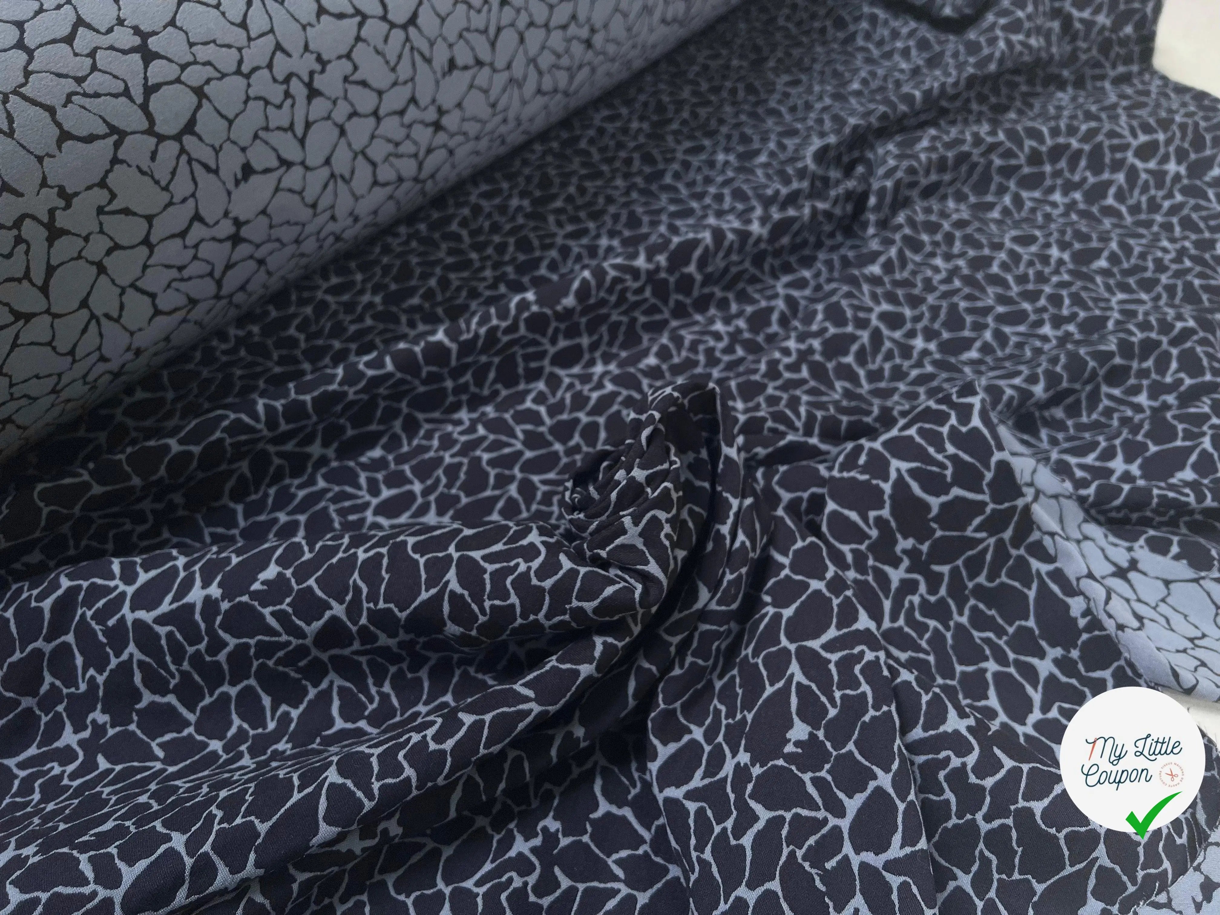 JACQUARD STRETCH PETITS ILOTS NAVY ET INDIGO - My Little Coupon - tissu - coudre