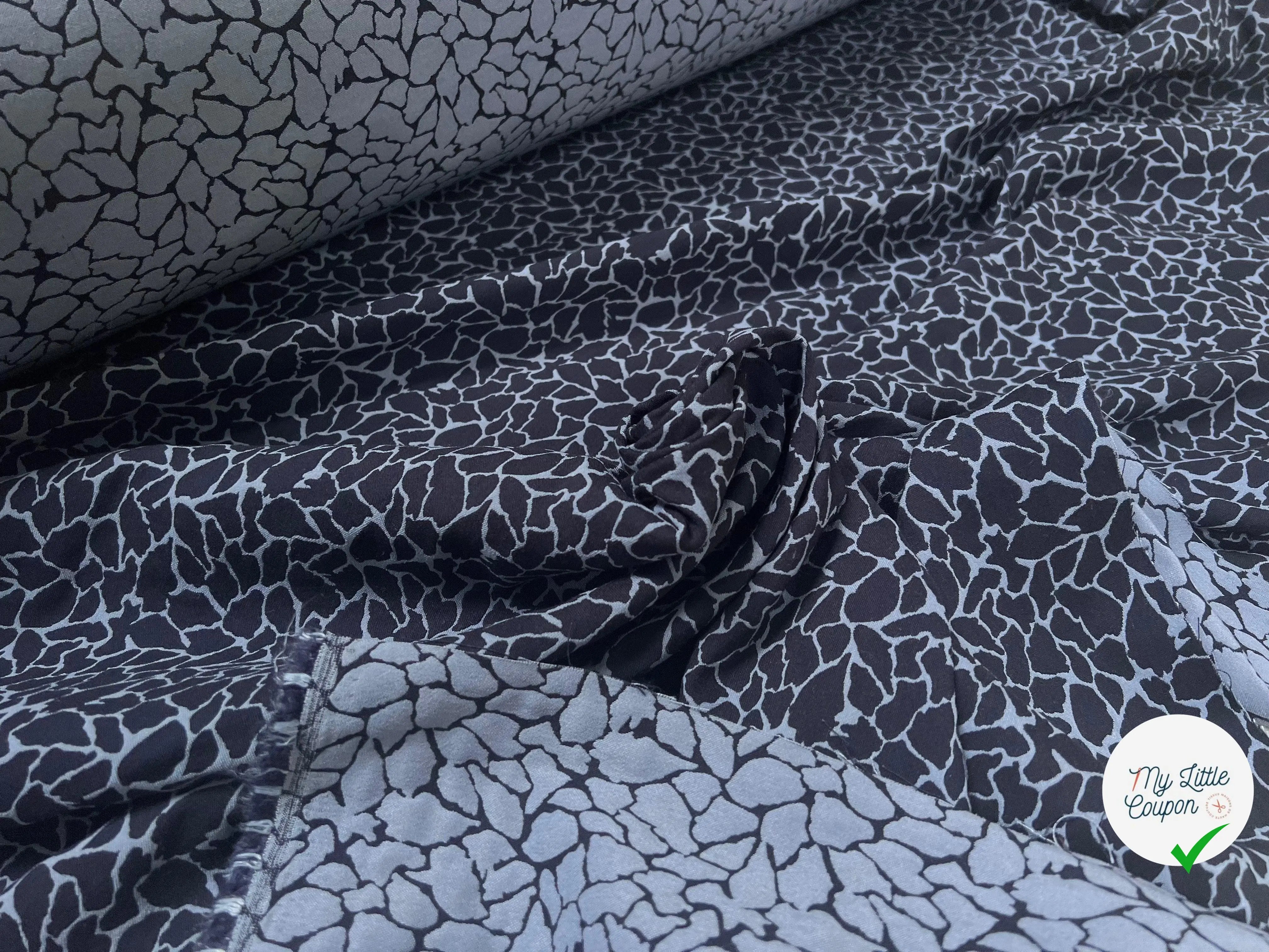 JACQUARD STRETCH PETITS ILOTS NAVY ET INDIGO - My Little Coupon - tissu - coudre